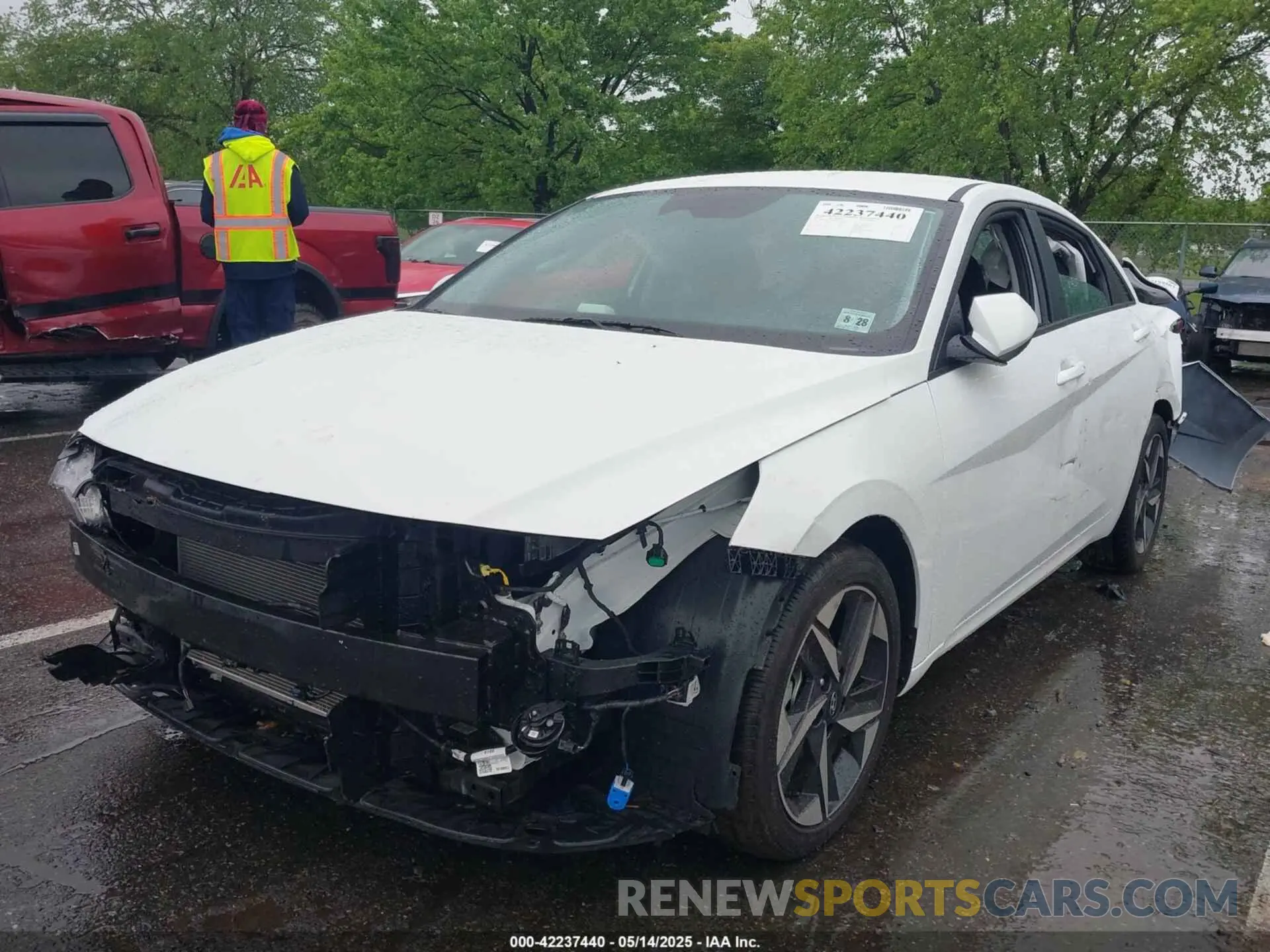 2 Photograph of a damaged car 5NPLS4AGXPH113946 HYUNDAI ELANTRA 2023