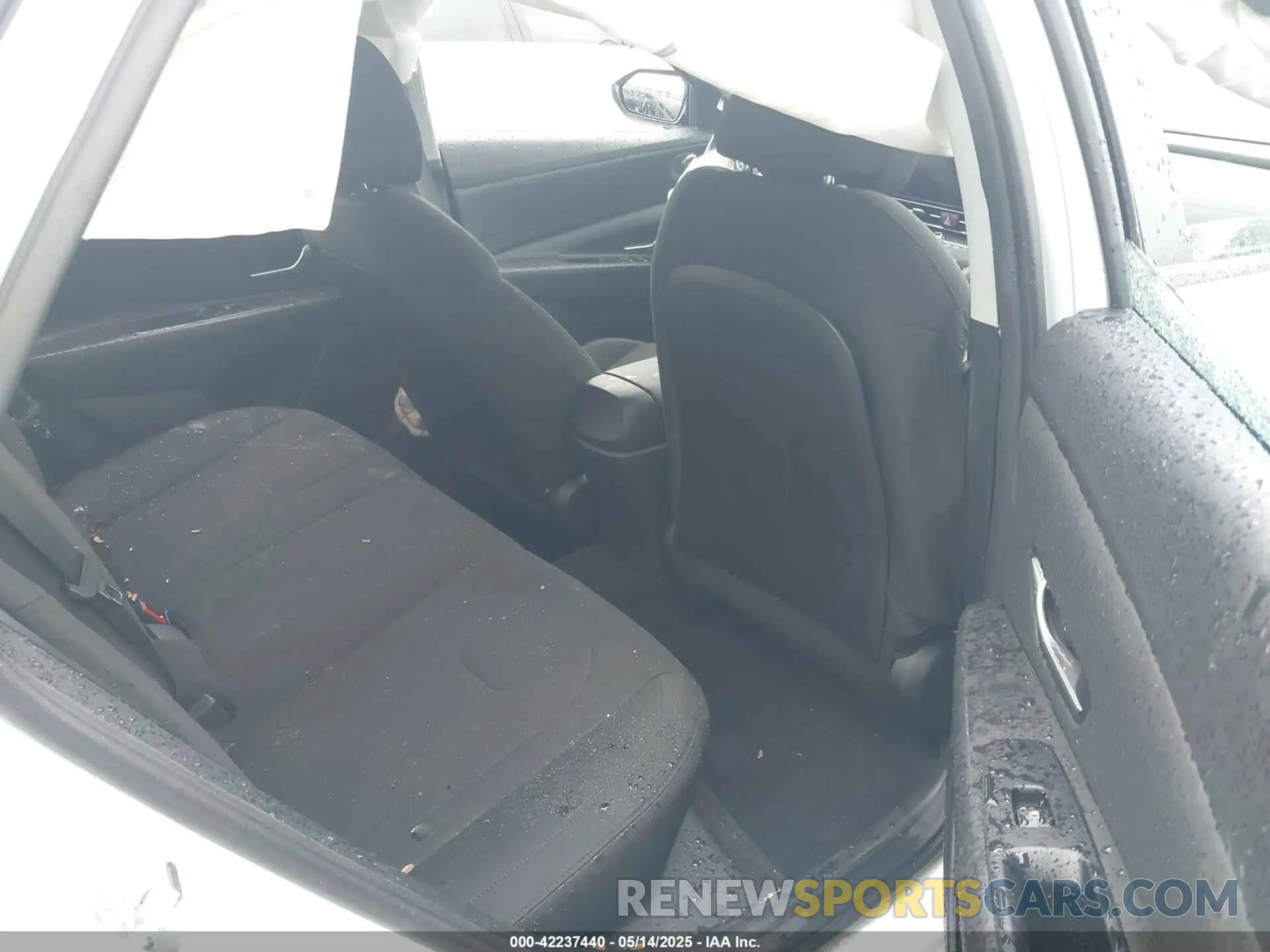 8 Photograph of a damaged car 5NPLS4AGXPH113946 HYUNDAI ELANTRA 2023
