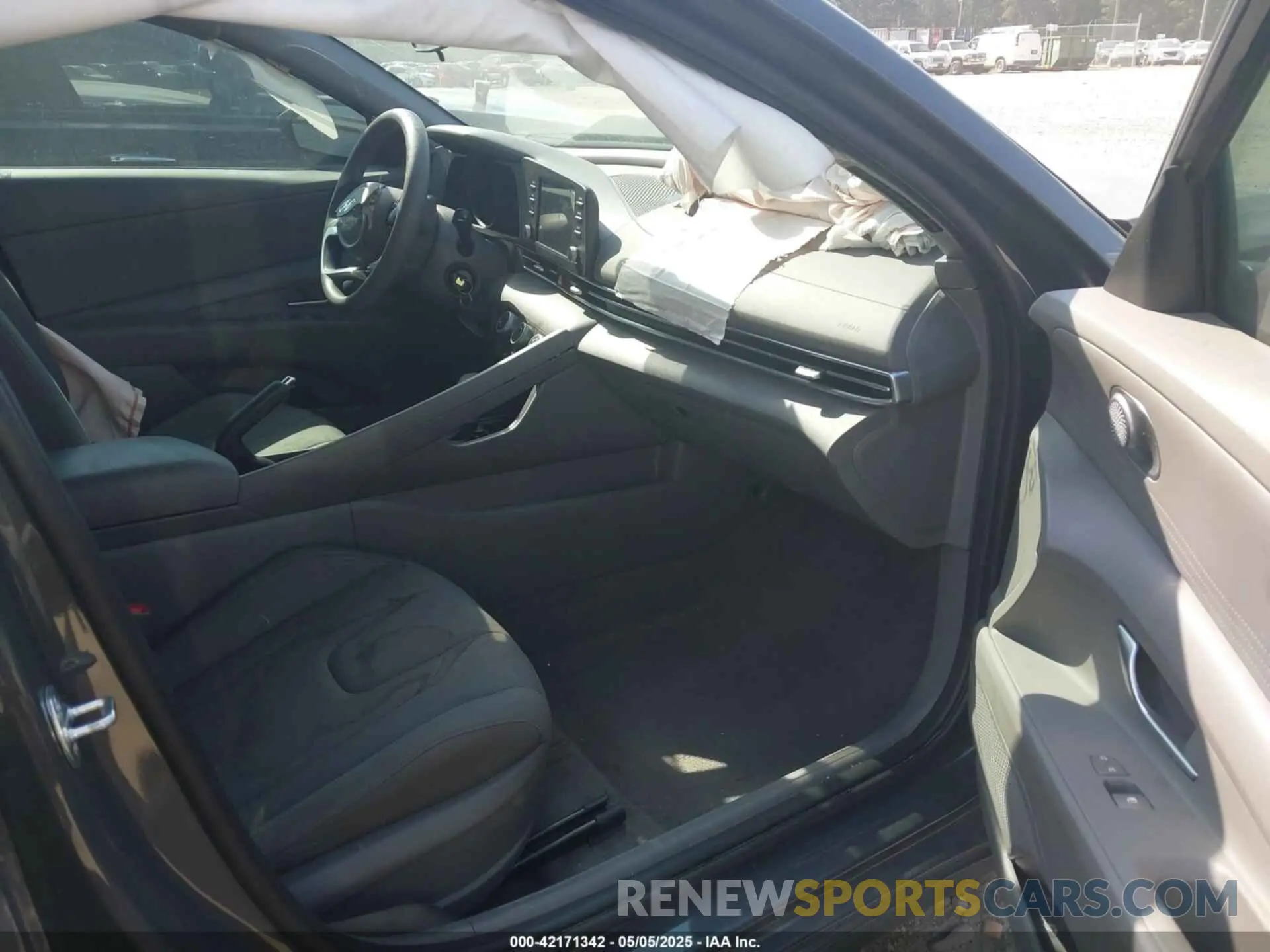5 Photograph of a damaged car KMHLL4AG2PU631807 HYUNDAI ELANTRA 2023