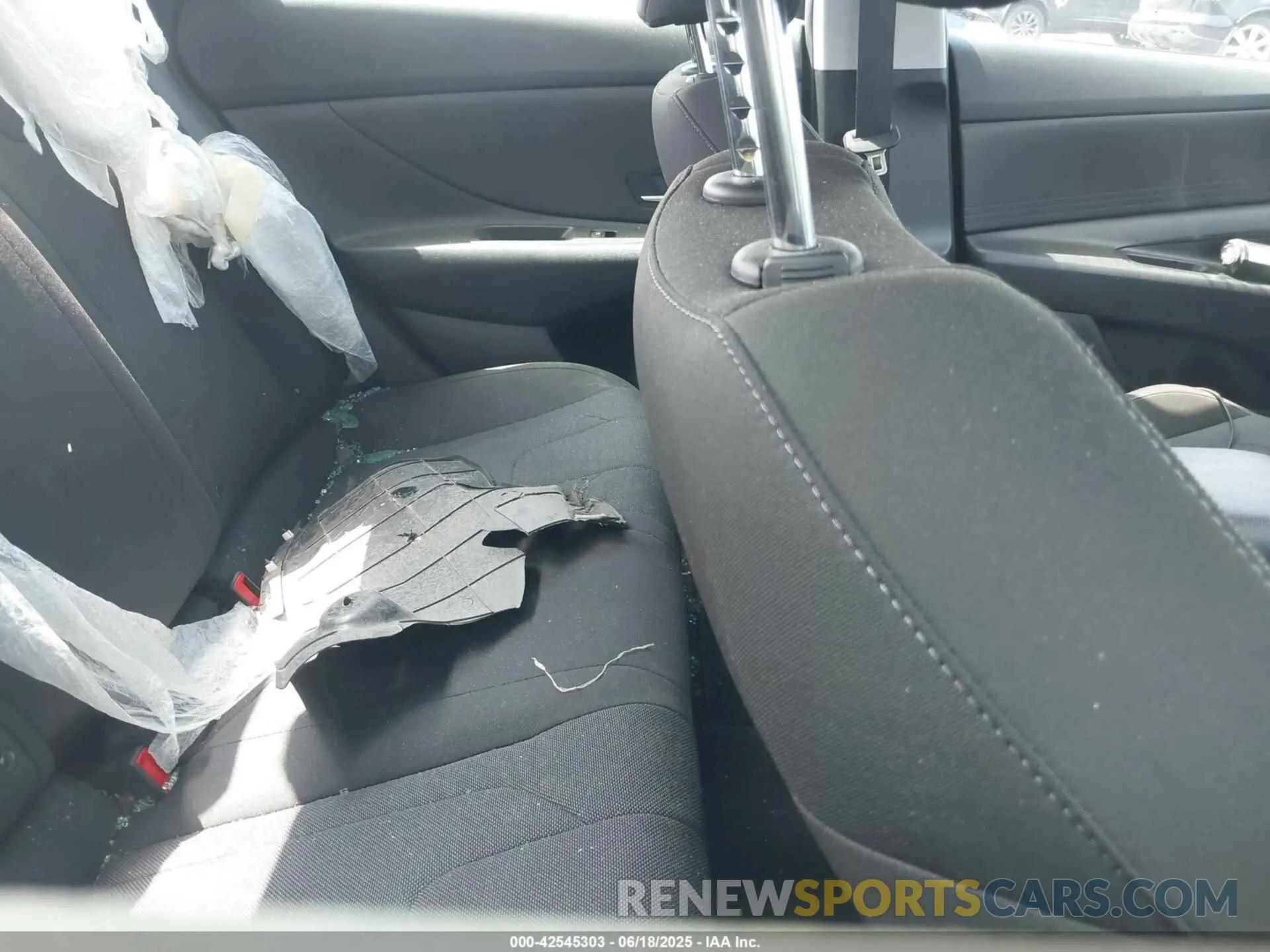 8 Photograph of a damaged car KMHLL4AG6PU634015 HYUNDAI ELANTRA 2023