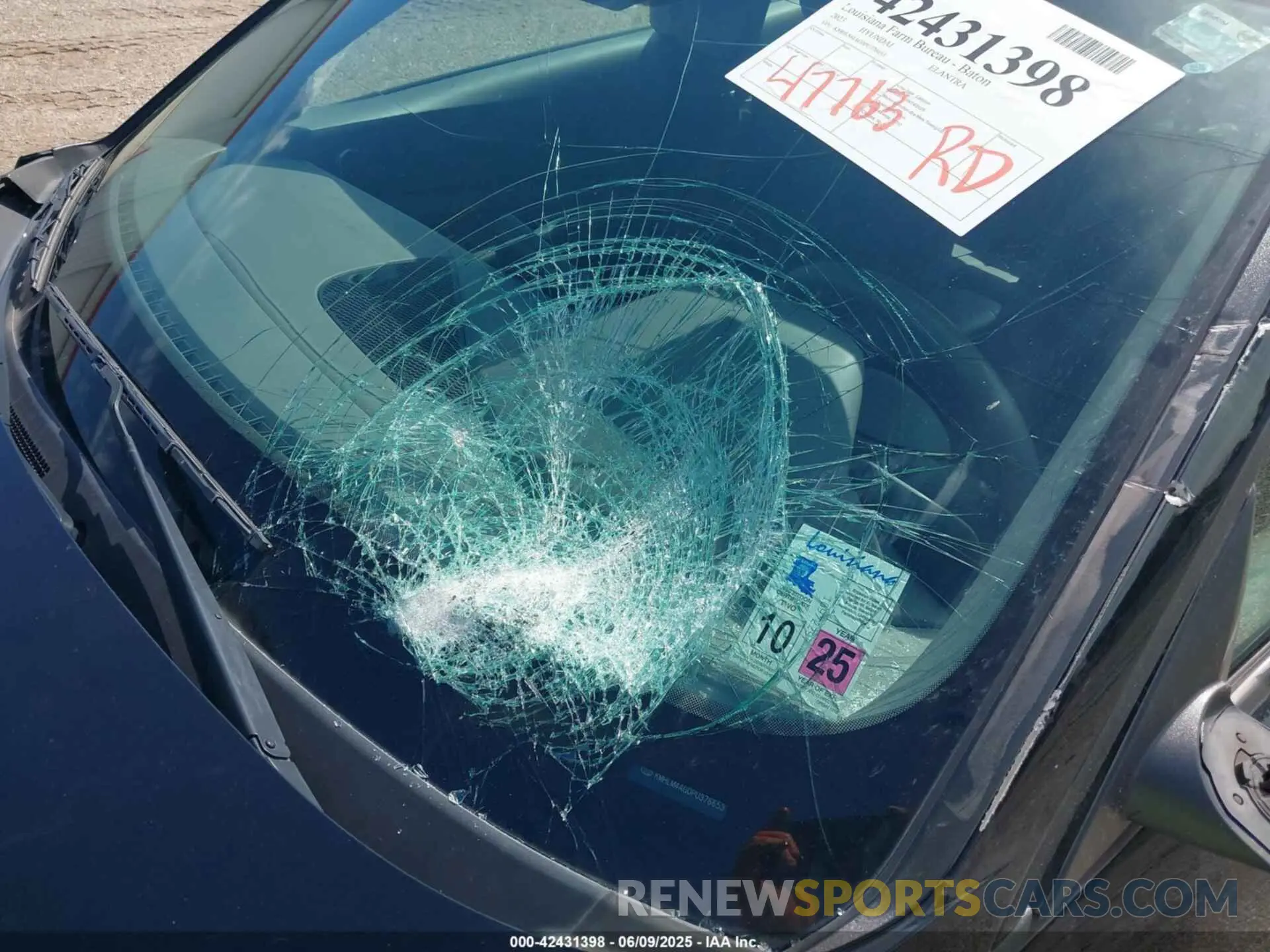 18 Photograph of a damaged car KMHLM4AG0PU376653 HYUNDAI ELANTRA 2023