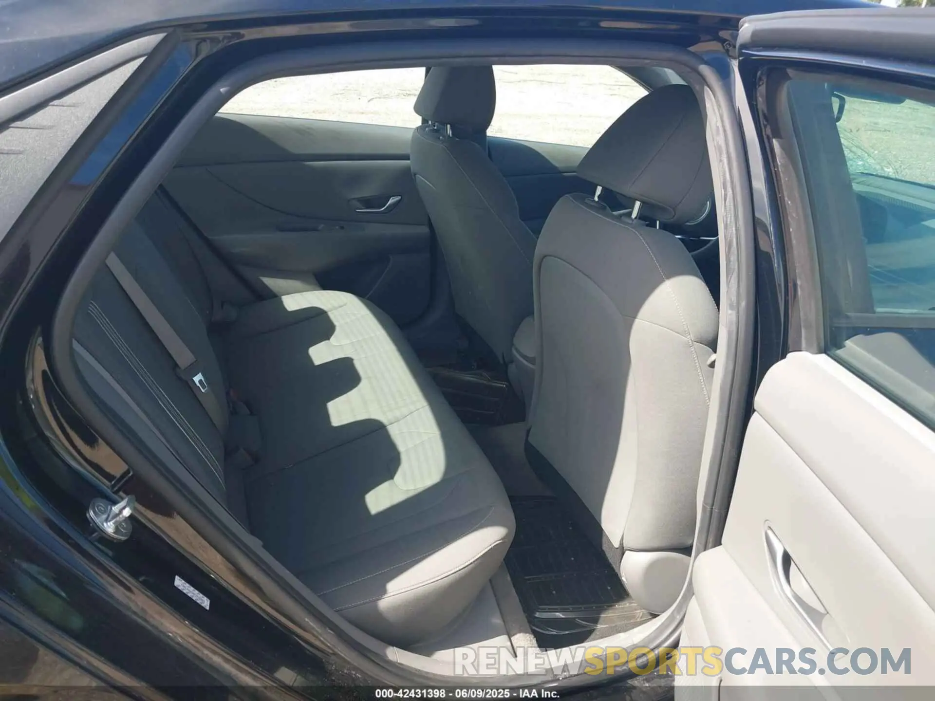 8 Photograph of a damaged car KMHLM4AG0PU376653 HYUNDAI ELANTRA 2023
