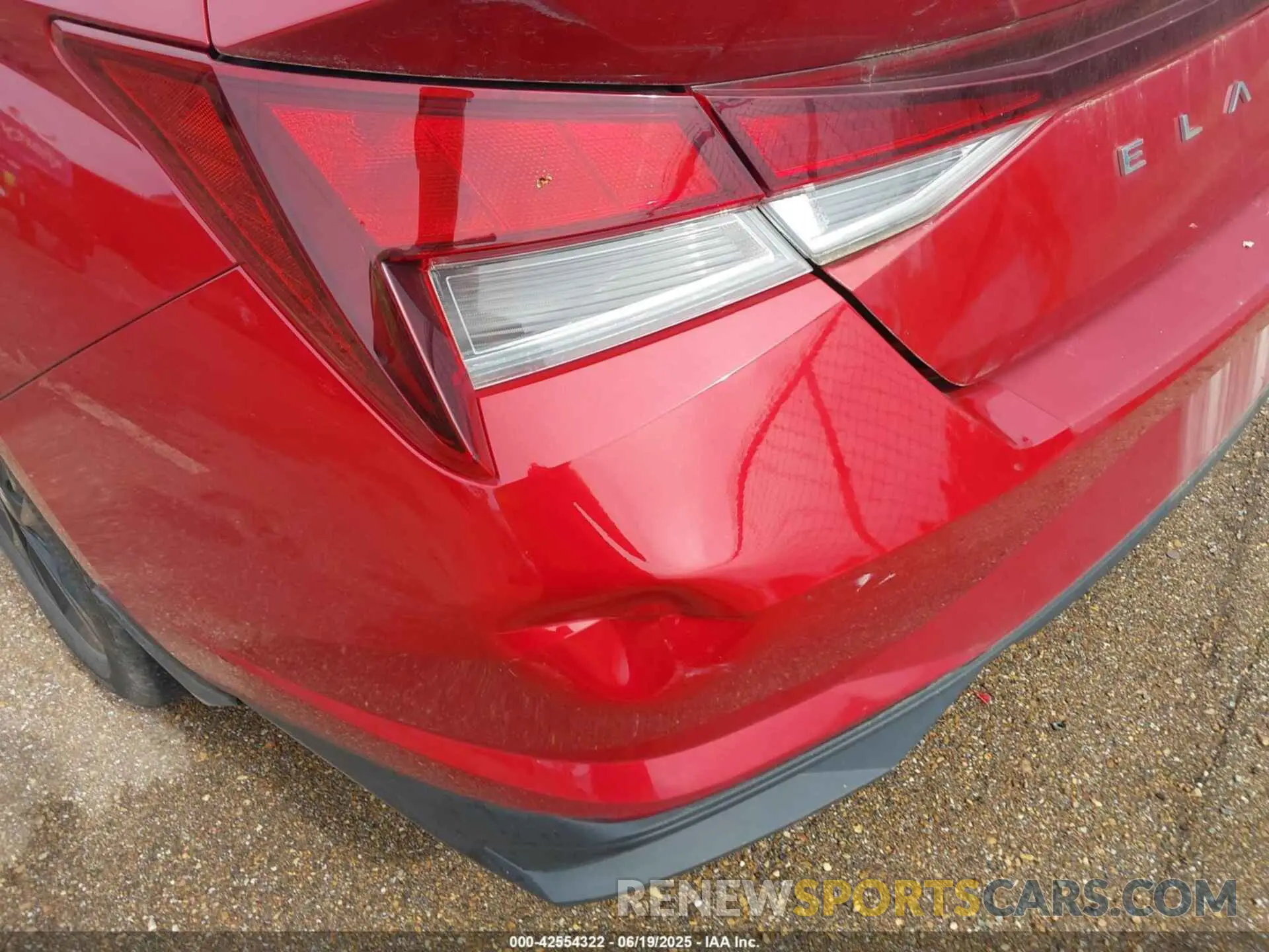 18 Photograph of a damaged car KMHLM4AG0PU410218 HYUNDAI ELANTRA 2023