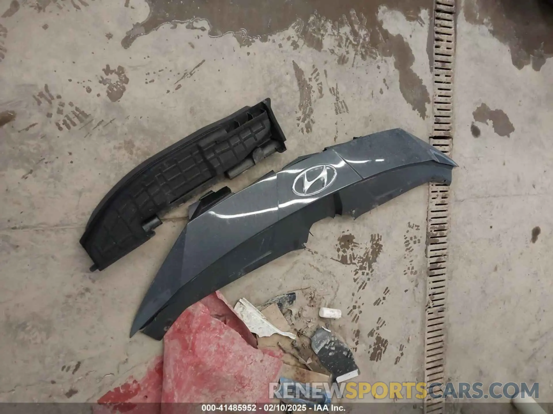 12 Photograph of a damaged car KMHLM4AG0PU581583 HYUNDAI ELANTRA 2023