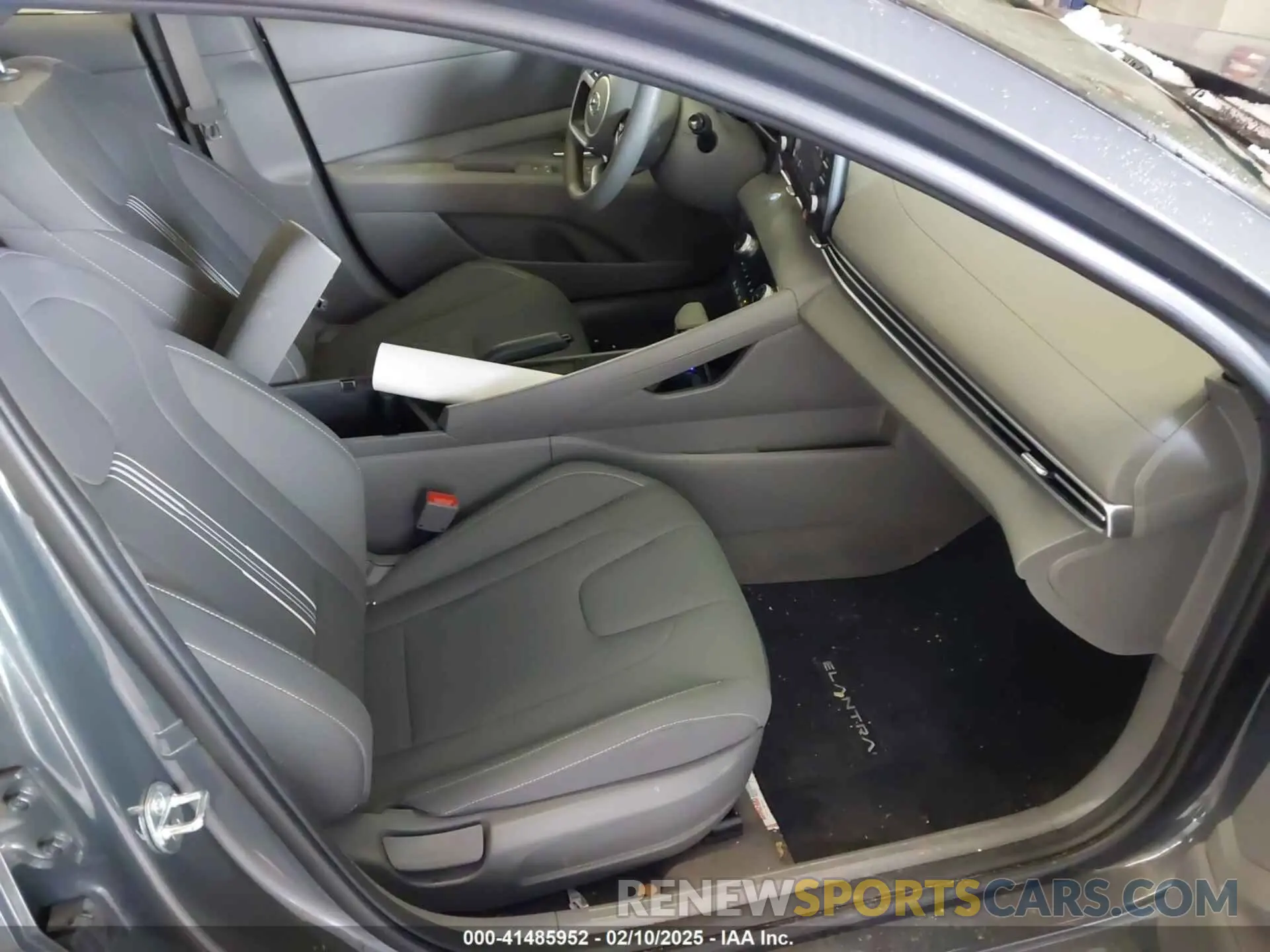 5 Photograph of a damaged car KMHLM4AG0PU581583 HYUNDAI ELANTRA 2023