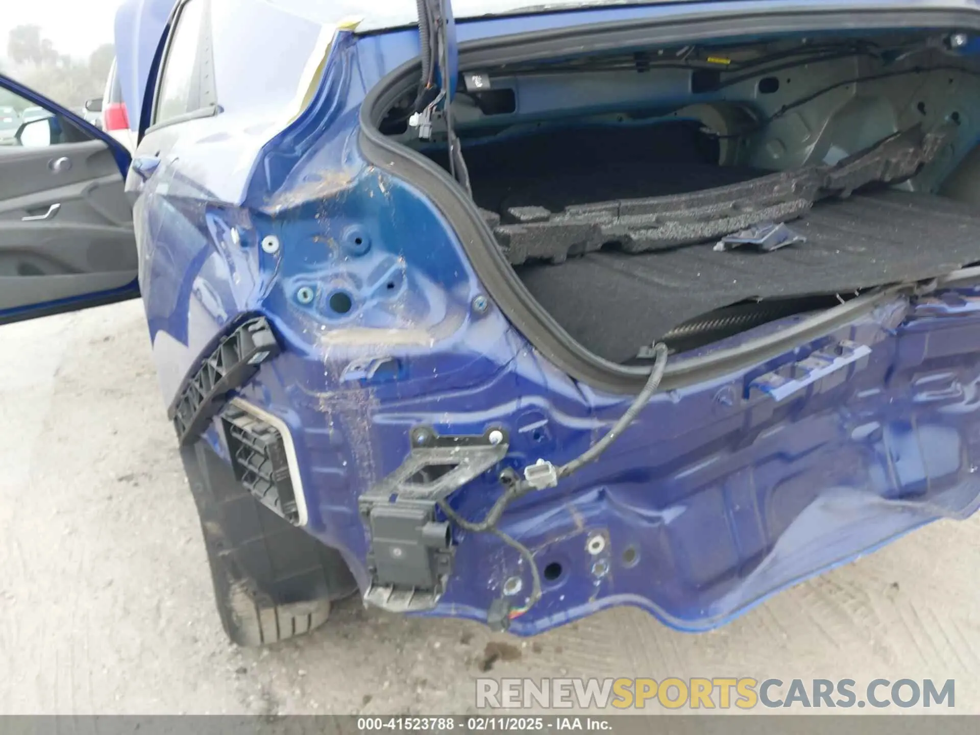 19 Photograph of a damaged car KMHLM4AG0PU591806 HYUNDAI ELANTRA 2023