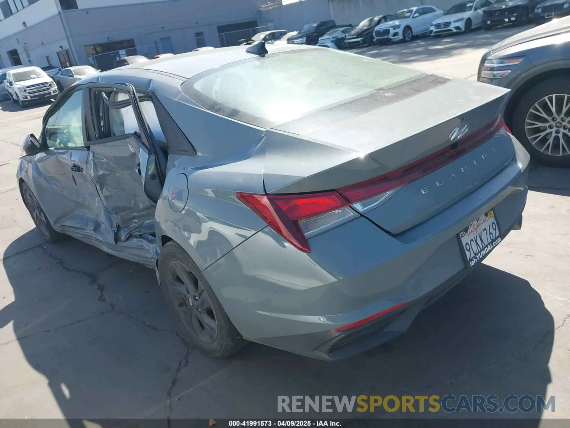 3 Photograph of a damaged car KMHLM4AG1PU374541 HYUNDAI ELANTRA 2023