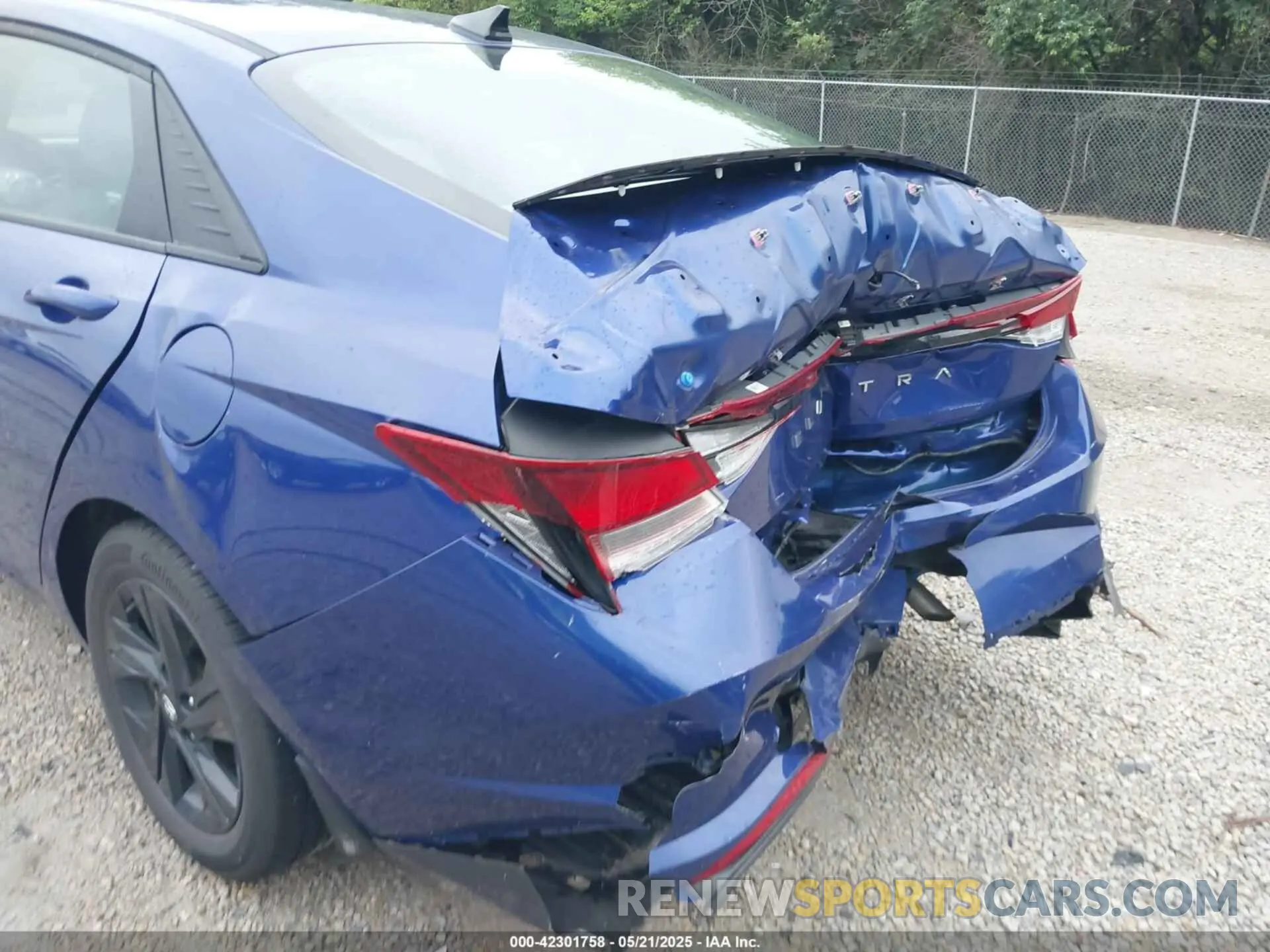 18 Photograph of a damaged car KMHLM4AG2PU414903 HYUNDAI ELANTRA 2023