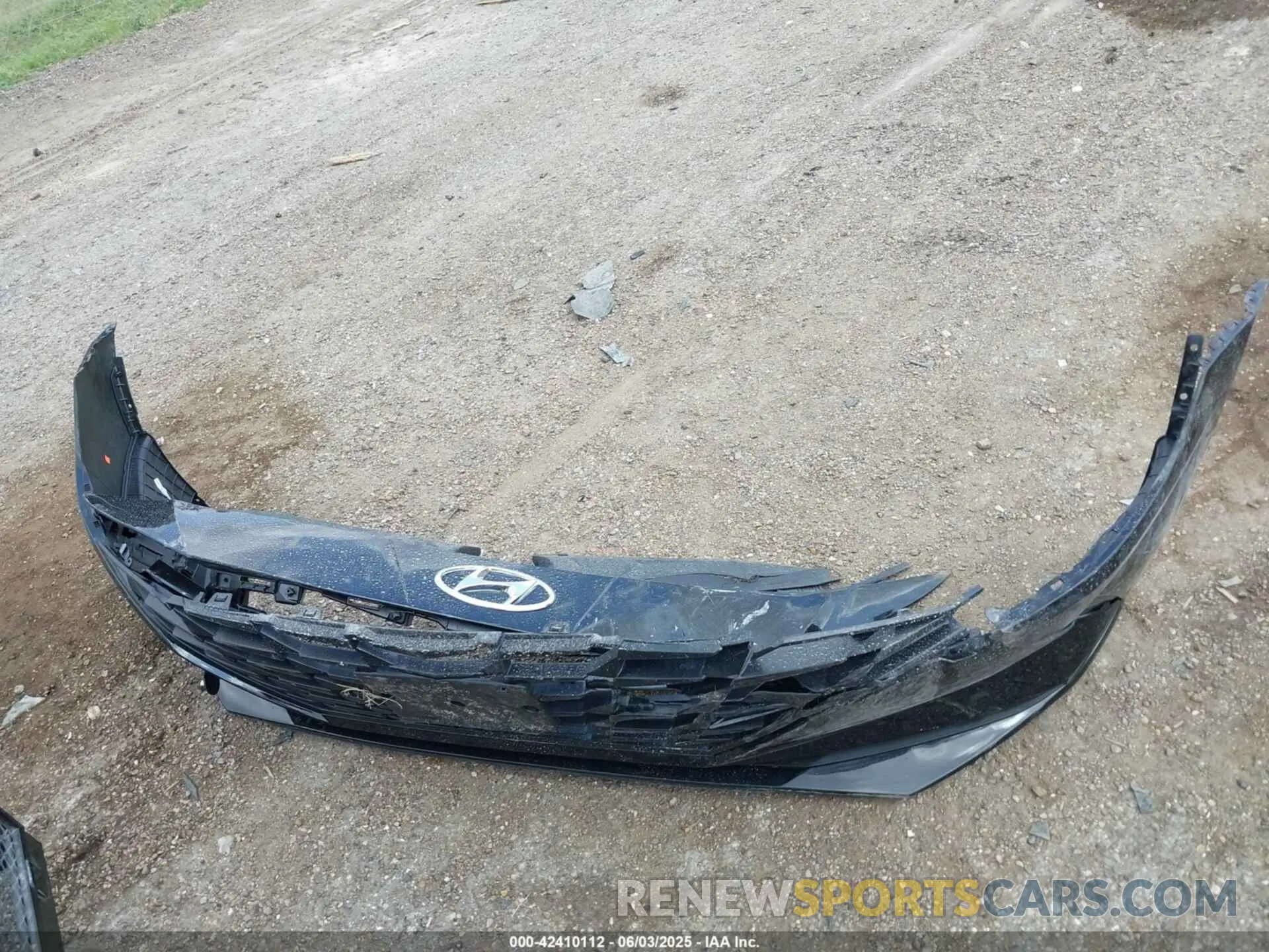 18 Photograph of a damaged car KMHLM4AG2PU606810 HYUNDAI ELANTRA 2023