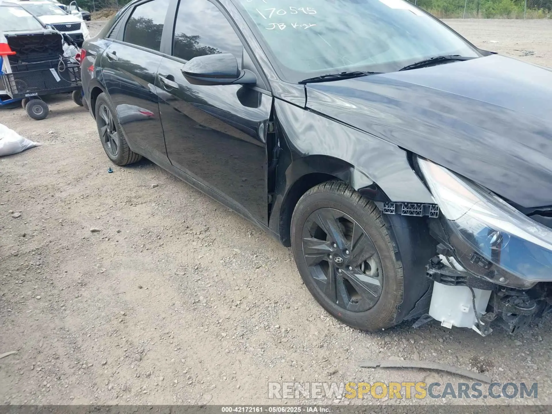 18 Photograph of a damaged car KMHLM4AG3PU428244 HYUNDAI ELANTRA 2023