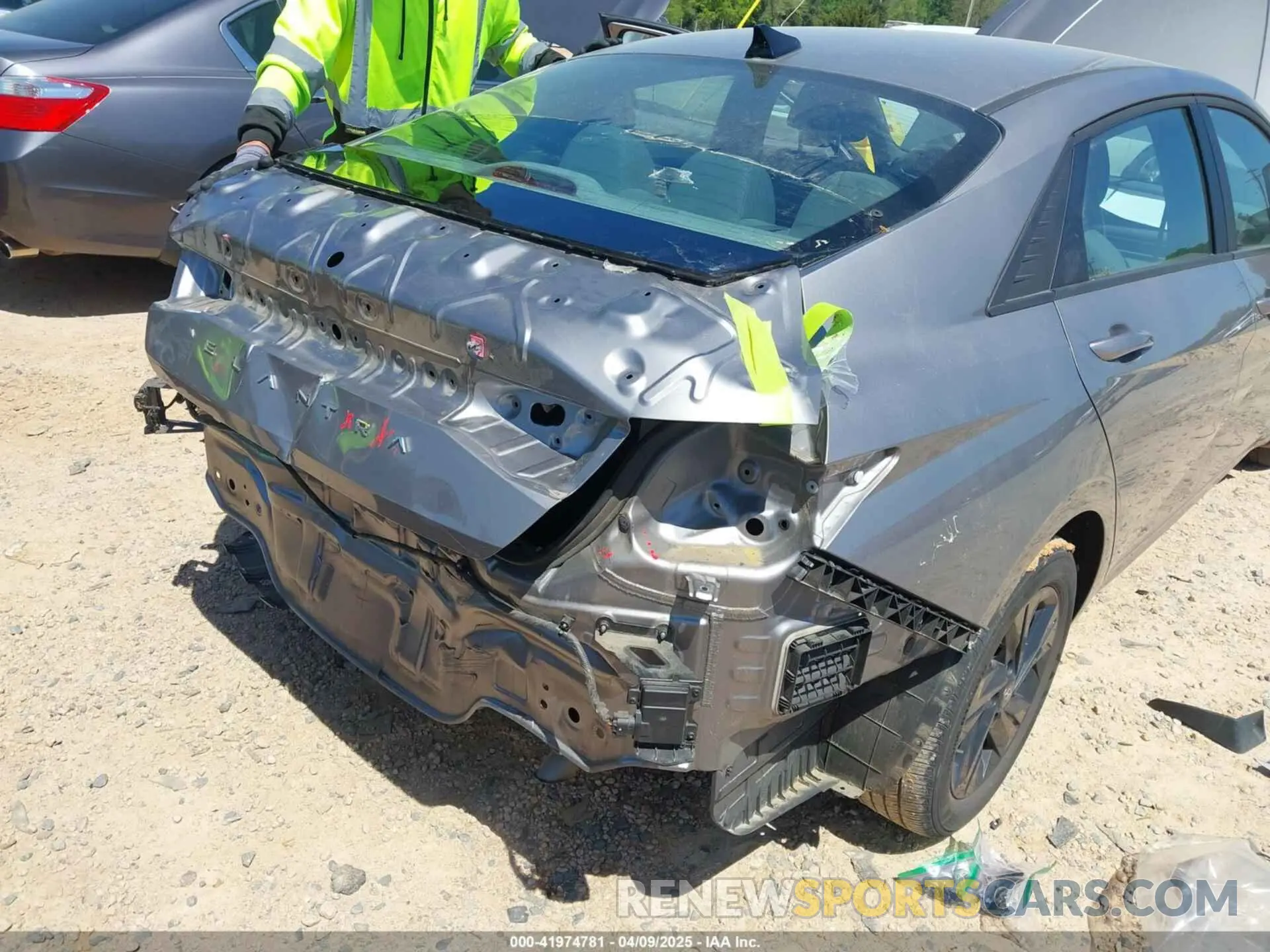 18 Photograph of a damaged car KMHLM4AG3PU553437 HYUNDAI ELANTRA 2023