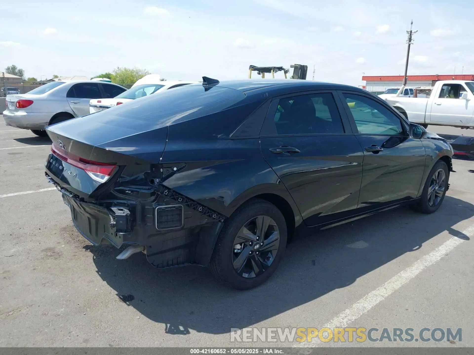 4 Photograph of a damaged car KMHLM4AG3PU602085 HYUNDAI ELANTRA 2023