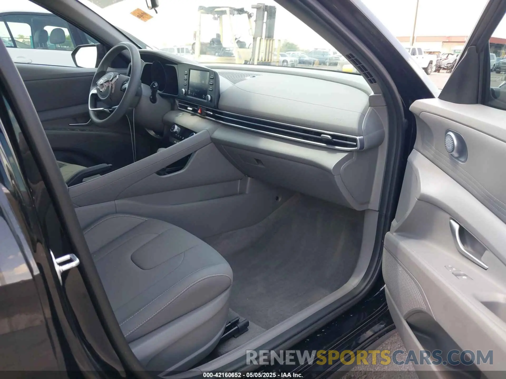 5 Photograph of a damaged car KMHLM4AG3PU602085 HYUNDAI ELANTRA 2023