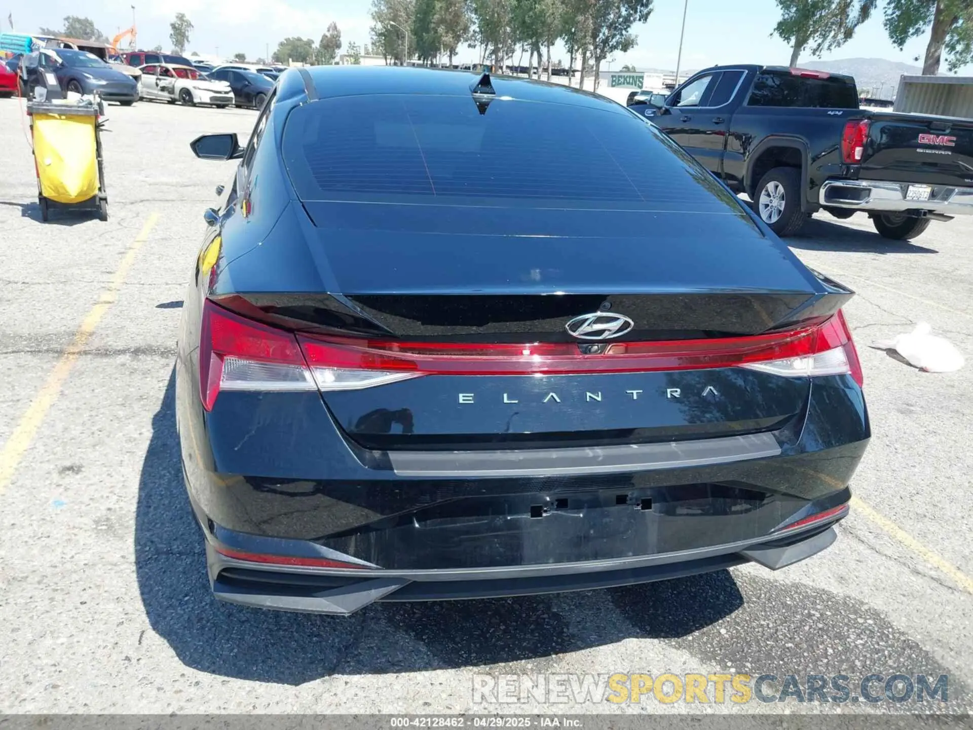 17 Photograph of a damaged car KMHLM4AG4PU371990 HYUNDAI ELANTRA 2023