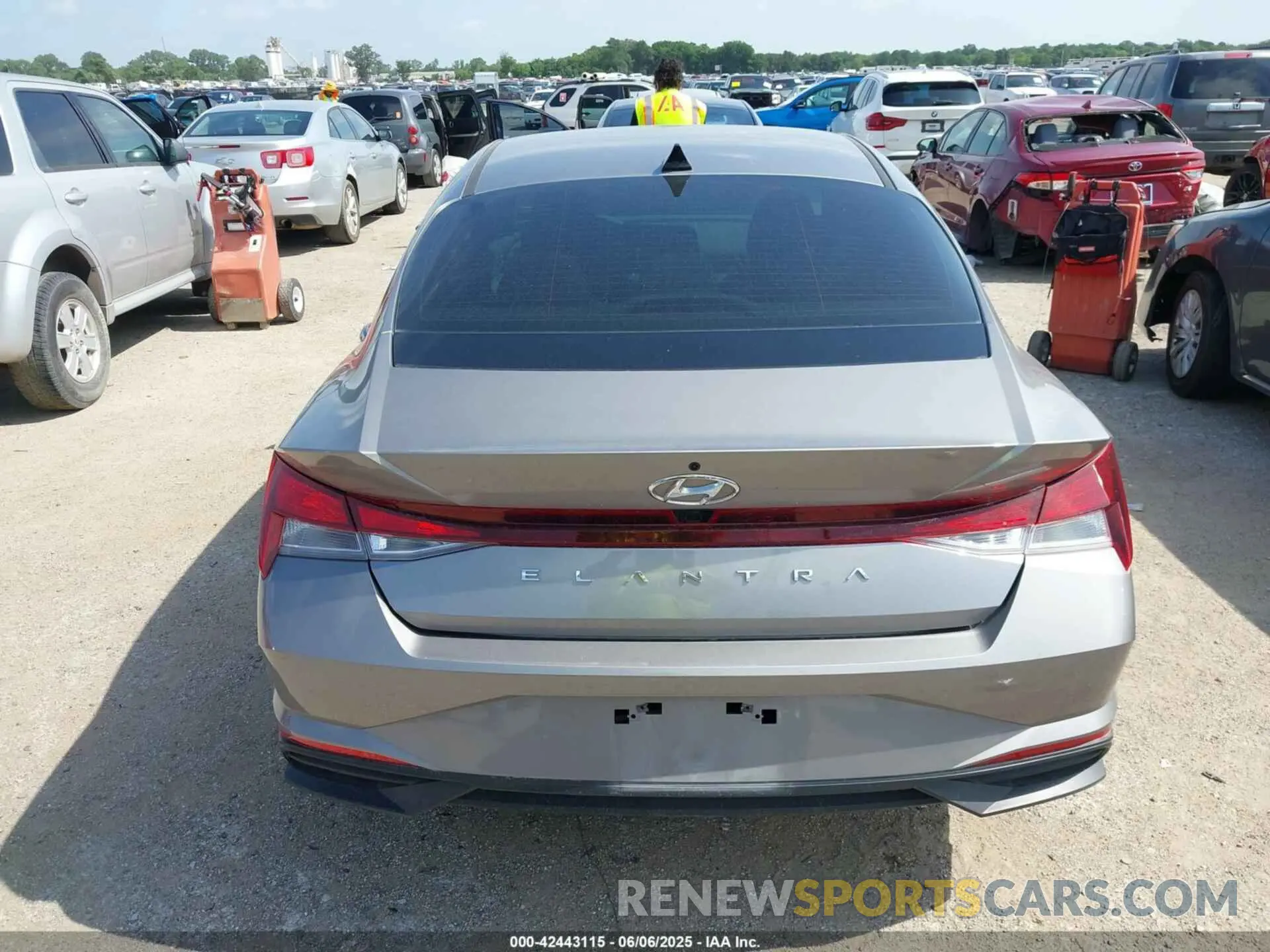 16 Photograph of a damaged car KMHLM4AG4PU520835 HYUNDAI ELANTRA 2023