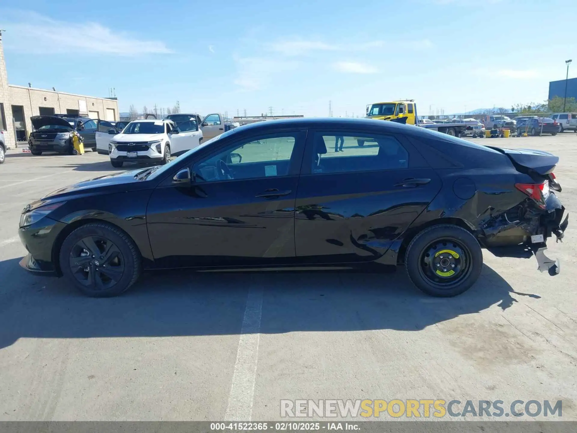 15 Photograph of a damaged car KMHLM4AG4PU577942 HYUNDAI ELANTRA 2023