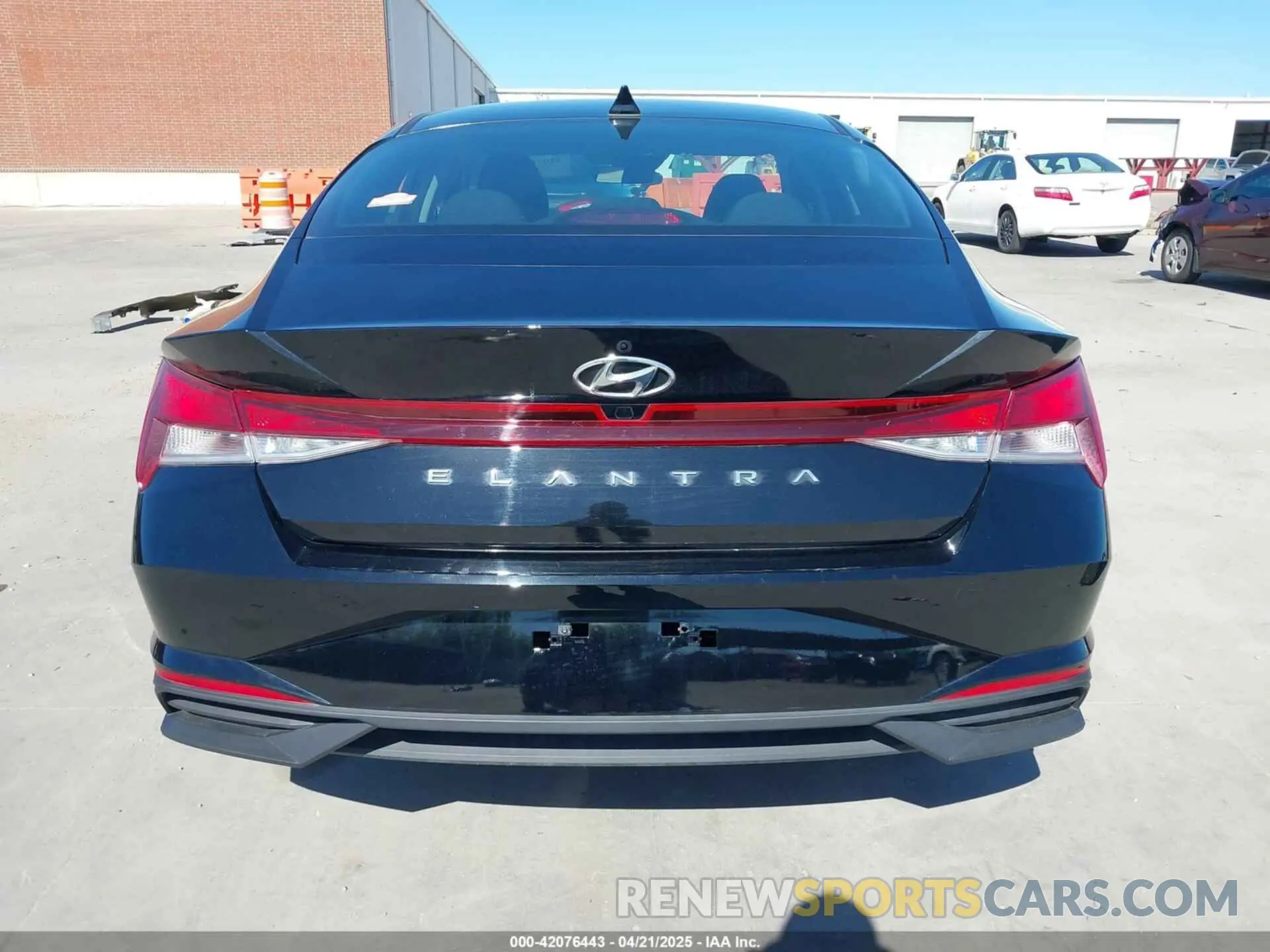 17 Photograph of a damaged car KMHLM4AG4PU625696 HYUNDAI ELANTRA 2023