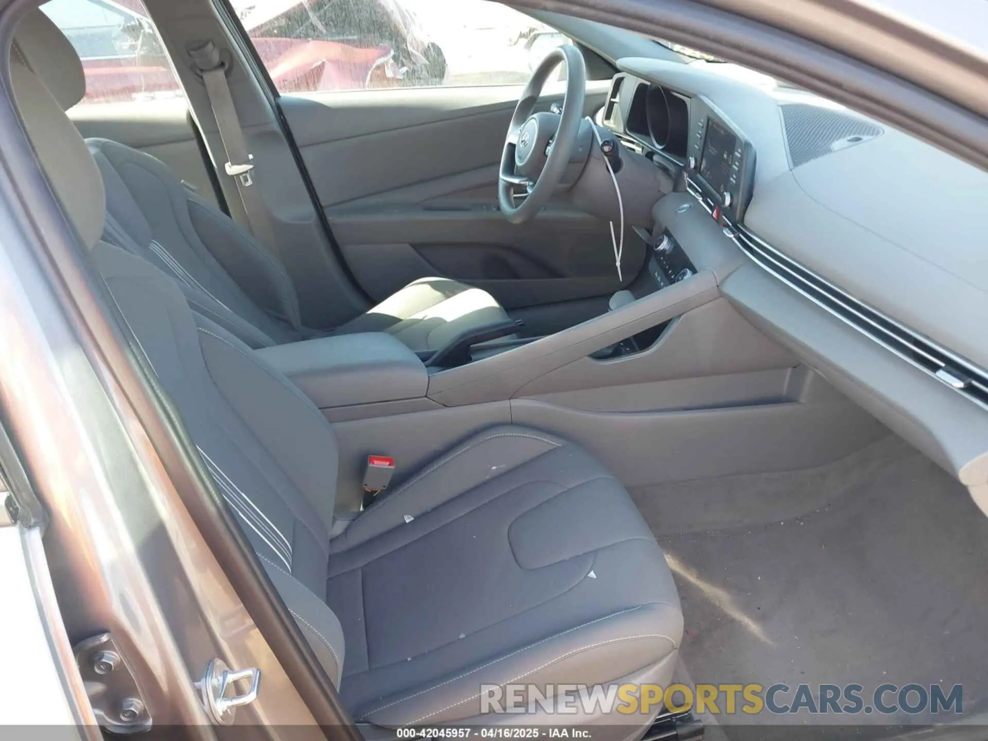 5 Photograph of a damaged car KMHLM4AG6PU604588 HYUNDAI ELANTRA 2023