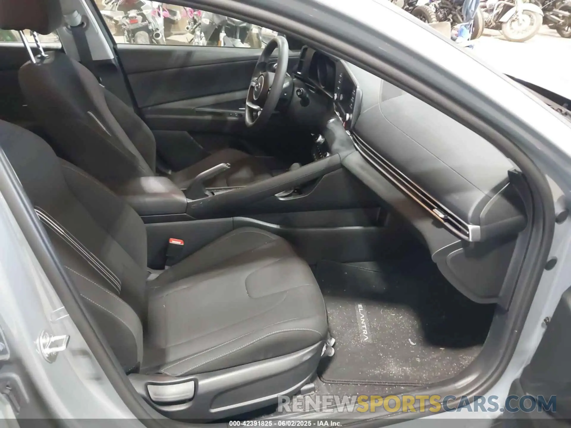 5 Photograph of a damaged car KMHLM4AG7PU371899 HYUNDAI ELANTRA 2023