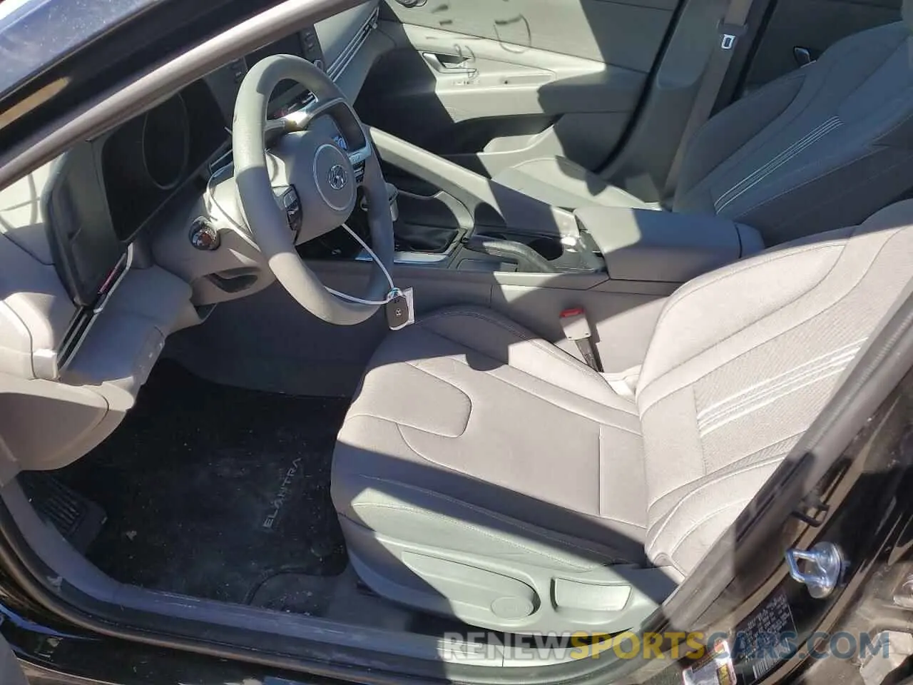 7 Photograph of a damaged car KMHLM4AG7PU609203 HYUNDAI ELANTRA 2023