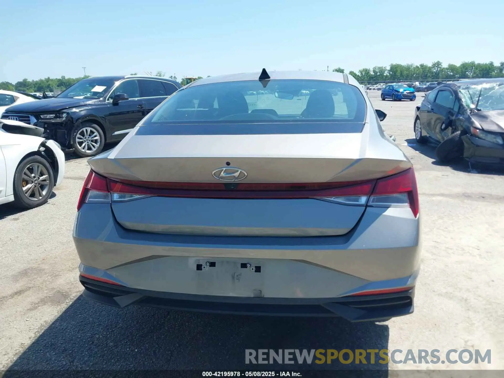 16 Photograph of a damaged car KMHLM4AG8PU381969 HYUNDAI ELANTRA 2023