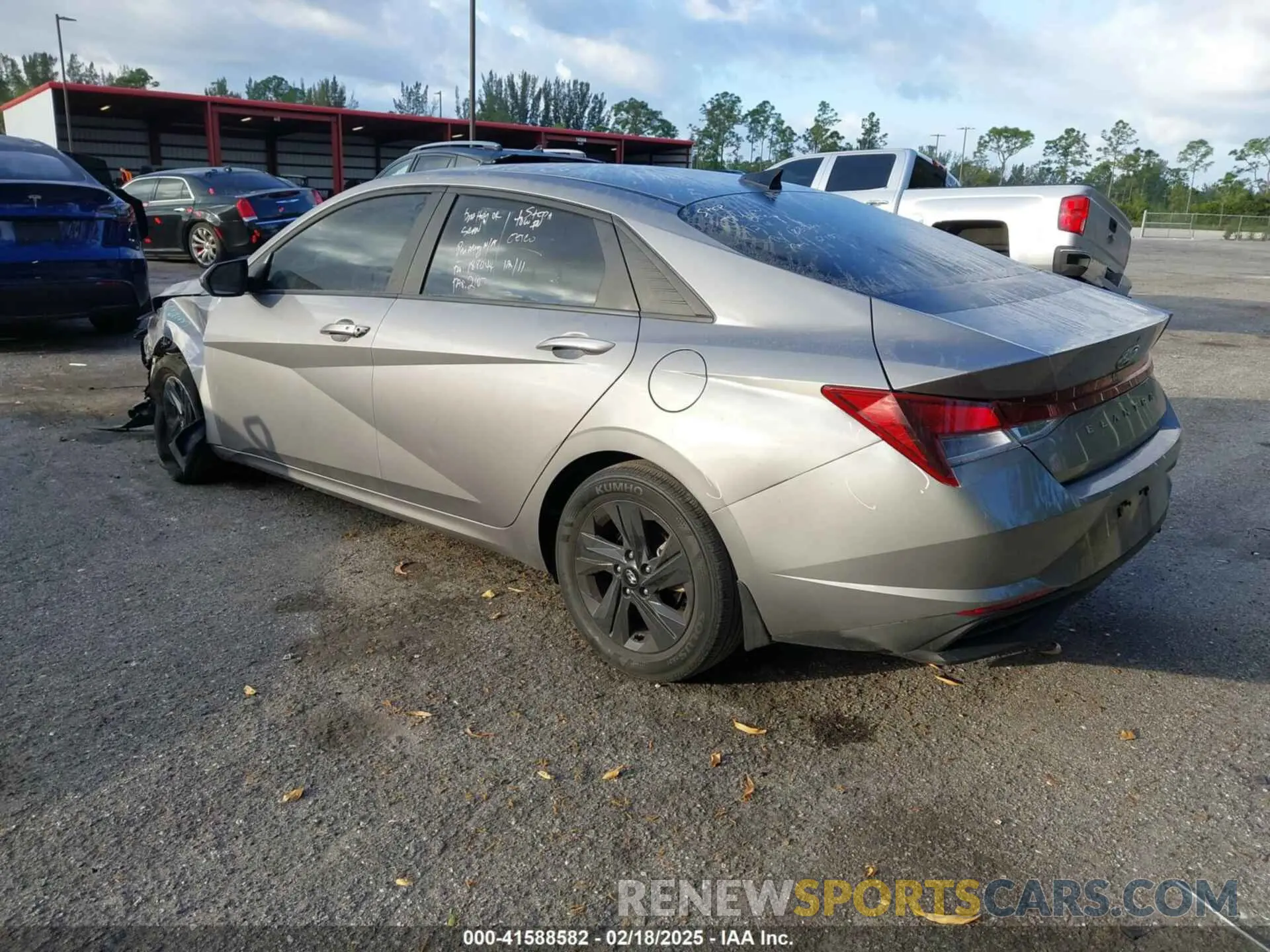 3 Photograph of a damaged car KMHLM4AG8PU436114 HYUNDAI ELANTRA 2023