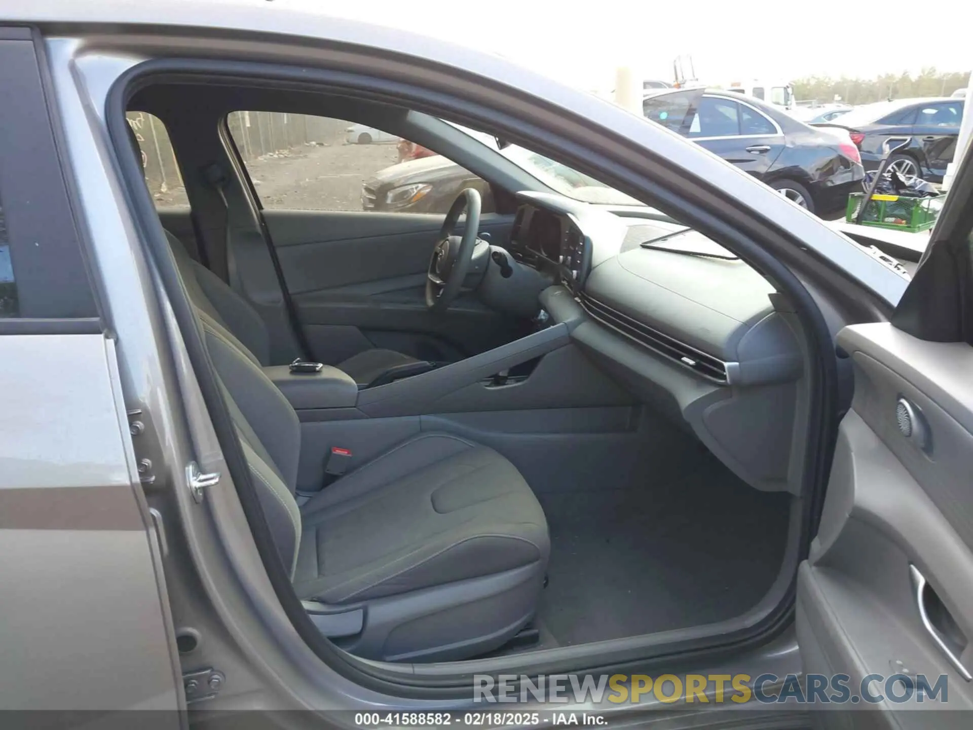5 Photograph of a damaged car KMHLM4AG8PU436114 HYUNDAI ELANTRA 2023
