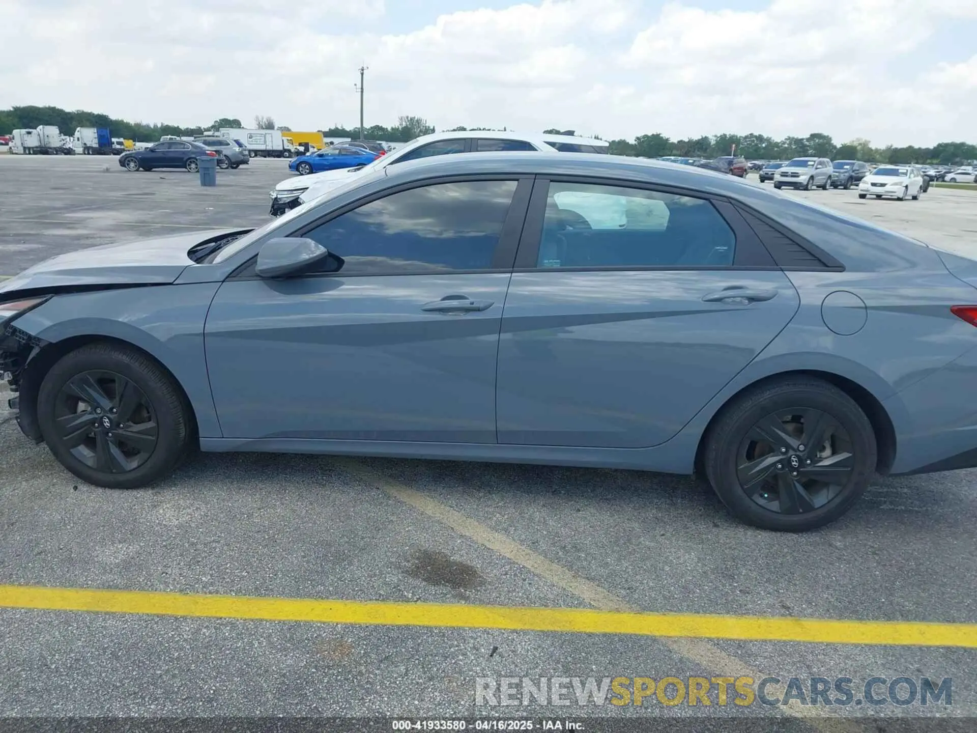 13 Photograph of a damaged car KMHLM4AG9PU444013 HYUNDAI ELANTRA 2023