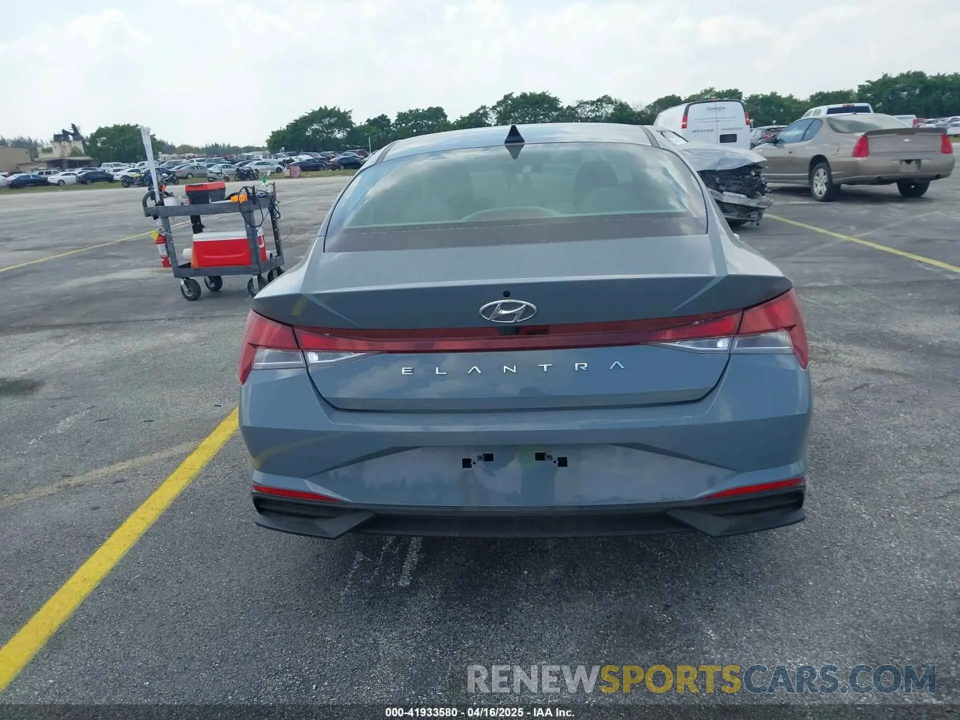 15 Photograph of a damaged car KMHLM4AG9PU444013 HYUNDAI ELANTRA 2023