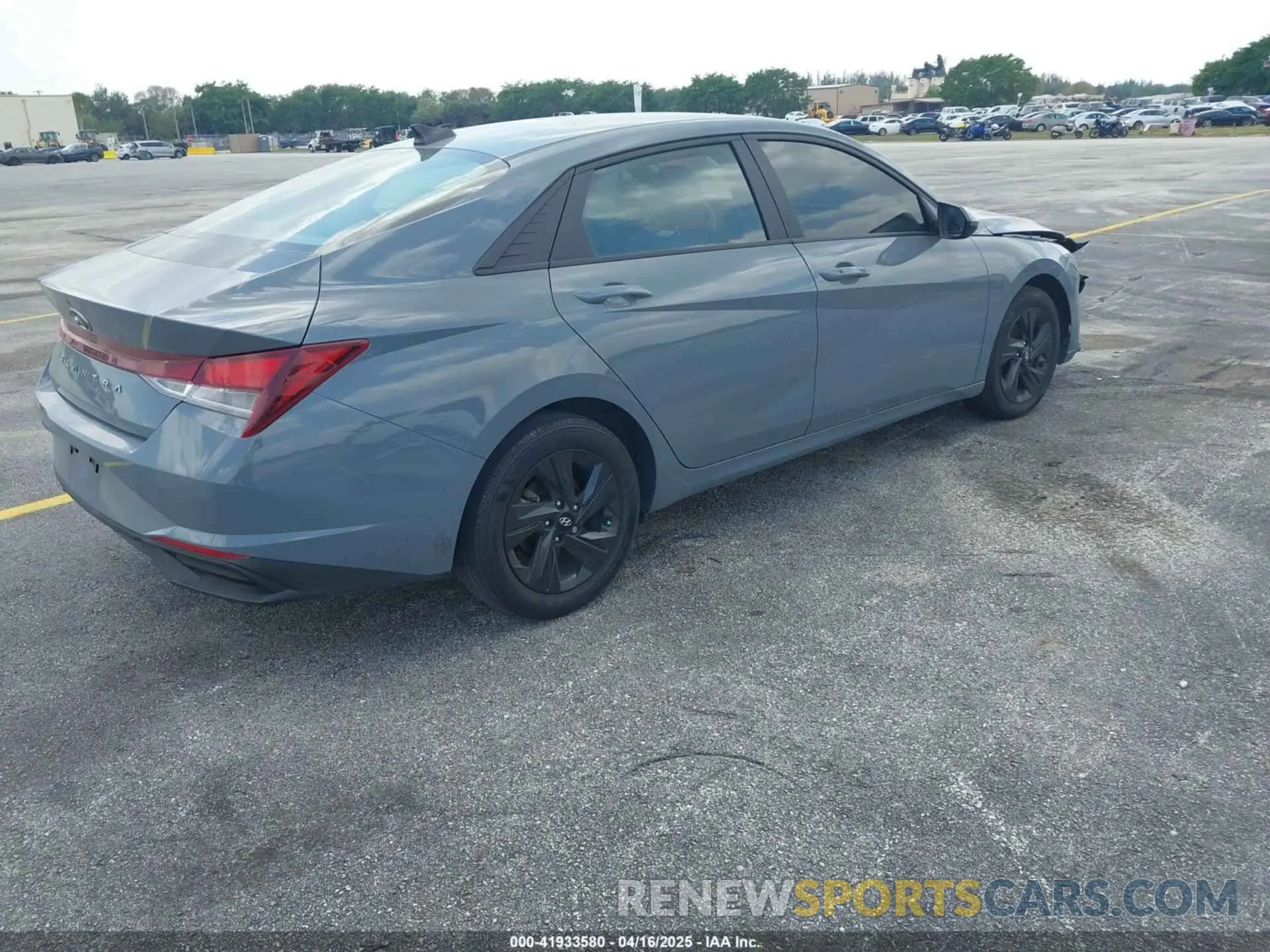 4 Photograph of a damaged car KMHLM4AG9PU444013 HYUNDAI ELANTRA 2023
