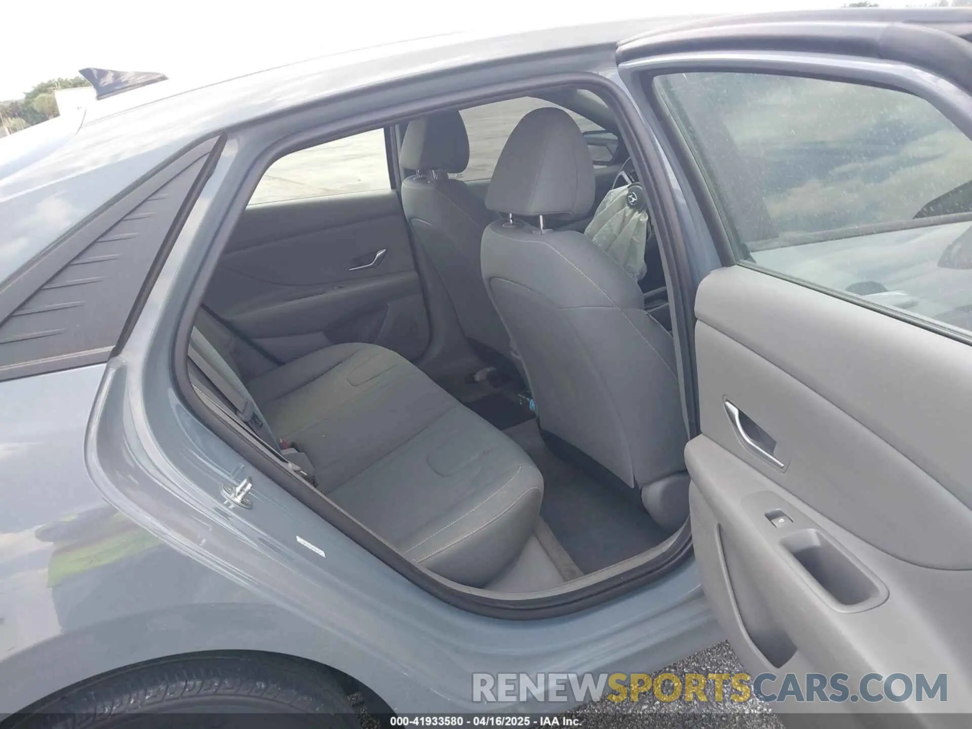8 Photograph of a damaged car KMHLM4AG9PU444013 HYUNDAI ELANTRA 2023