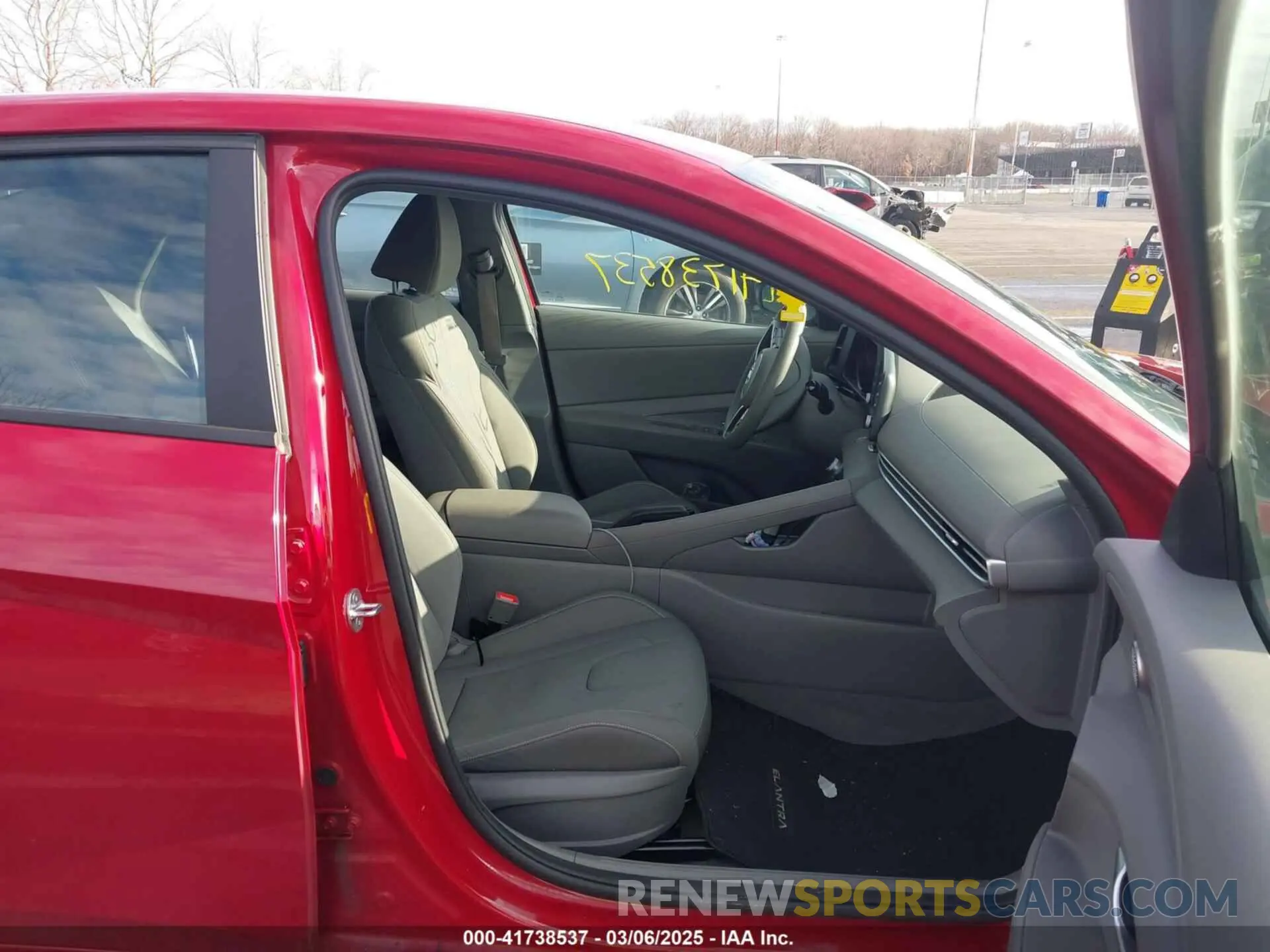 5 Photograph of a damaged car KMHLM4AG9PU522161 HYUNDAI ELANTRA 2023