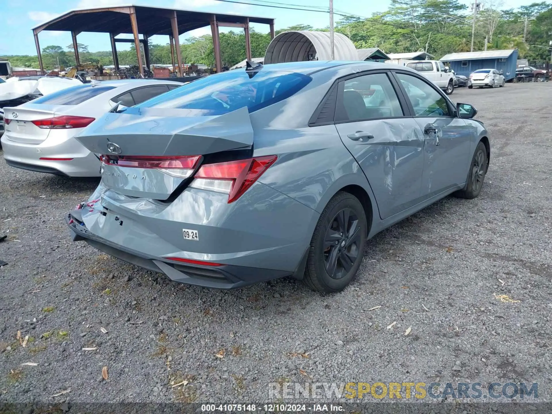 4 Photograph of a damaged car KMHLM4AGXPU372643 HYUNDAI ELANTRA 2023