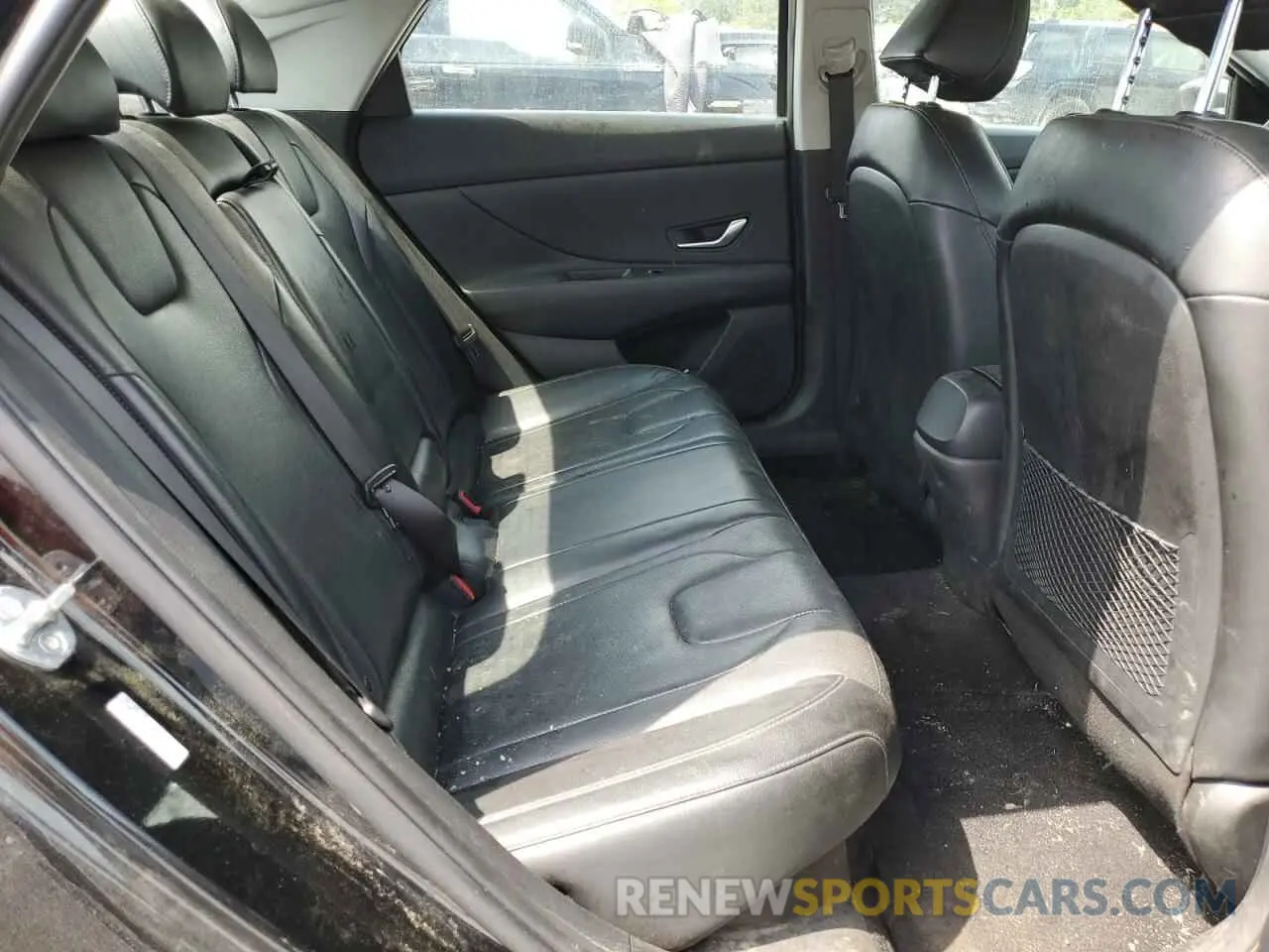 10 Photograph of a damaged car KMHLN4AJ8PU059261 HYUNDAI ELANTRA 2023