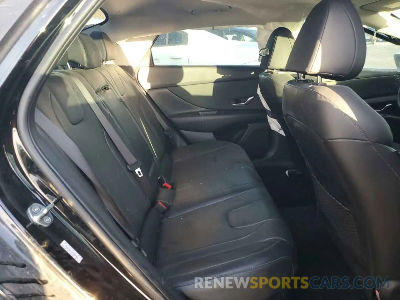 10 Photograph of a damaged car KMHLN4AJXPU035981 HYUNDAI ELANTRA 2023