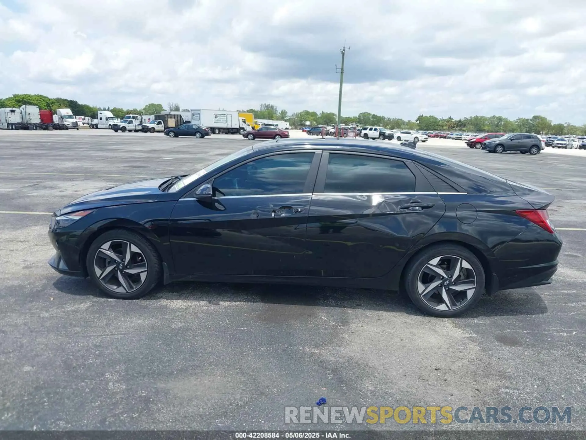 13 Photograph of a damaged car KMHLP4AG4PU533012 HYUNDAI ELANTRA 2023