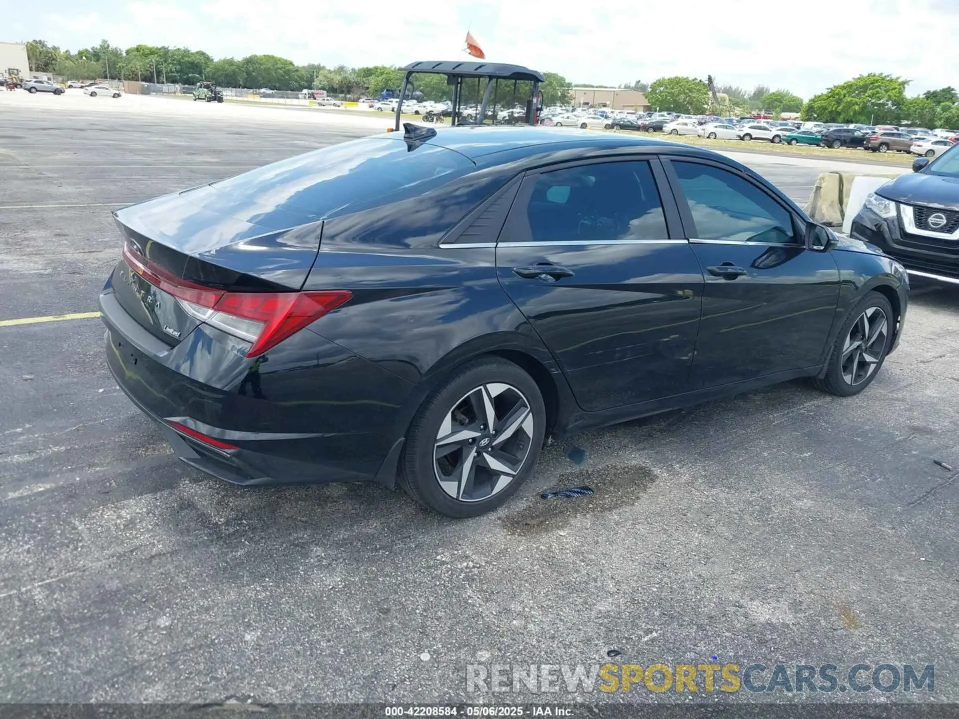 4 Photograph of a damaged car KMHLP4AG4PU533012 HYUNDAI ELANTRA 2023