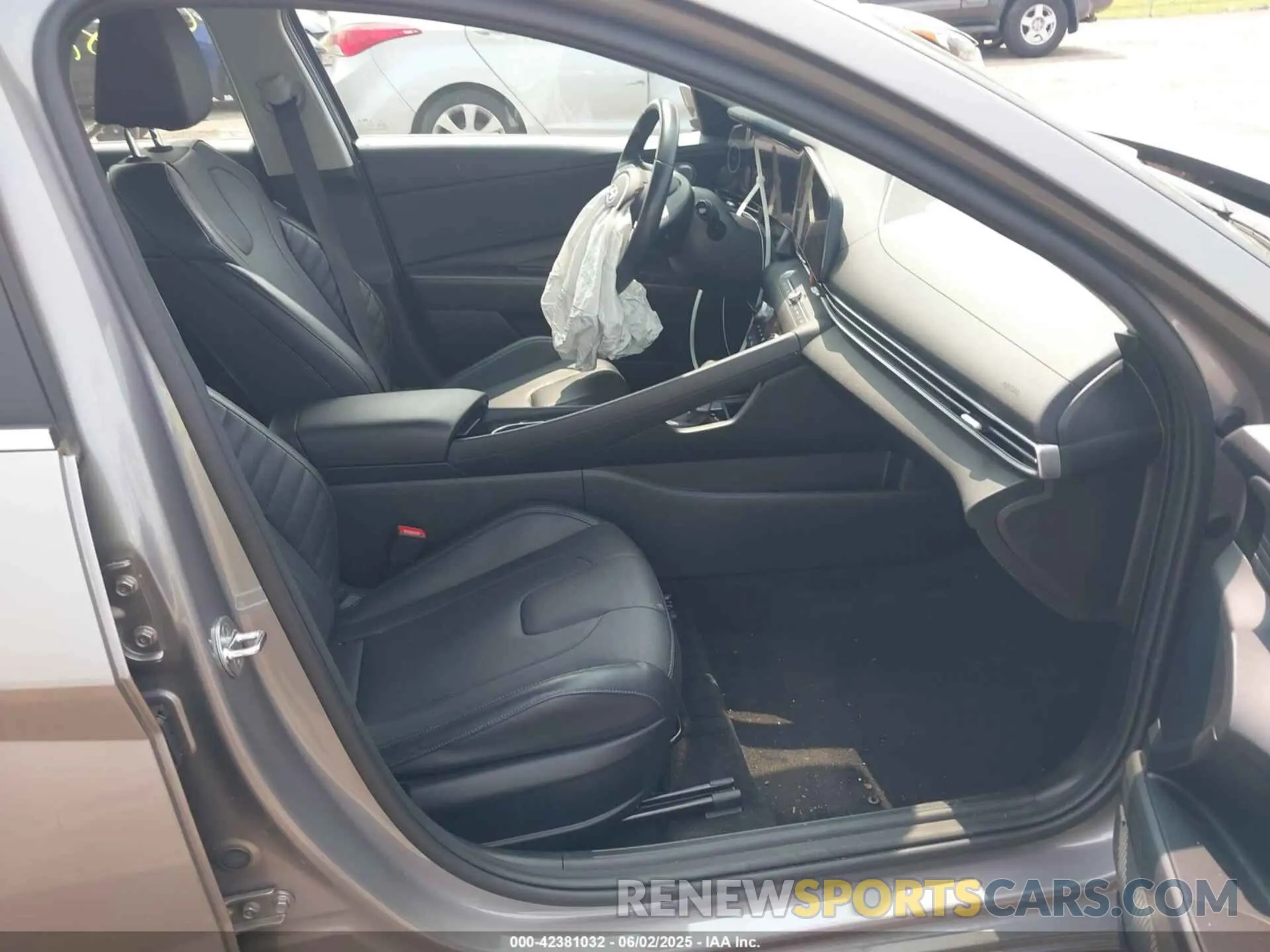5 Photograph of a damaged car KMHLP4AG9PU429454 HYUNDAI ELANTRA 2023