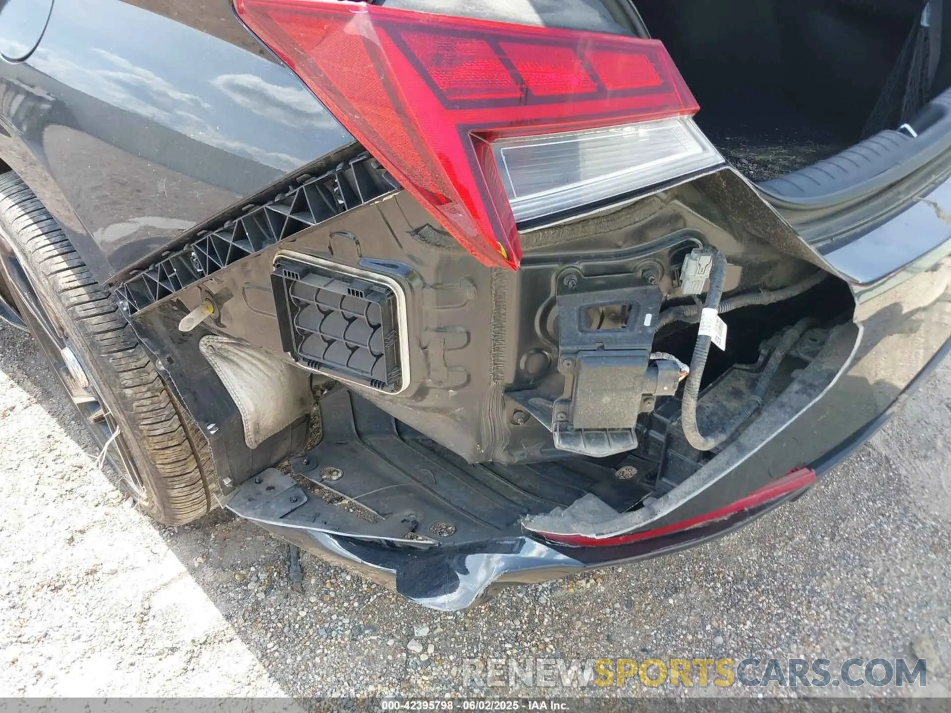 6 Photograph of a damaged car KMHLR4AF7PU628889 HYUNDAI ELANTRA 2023