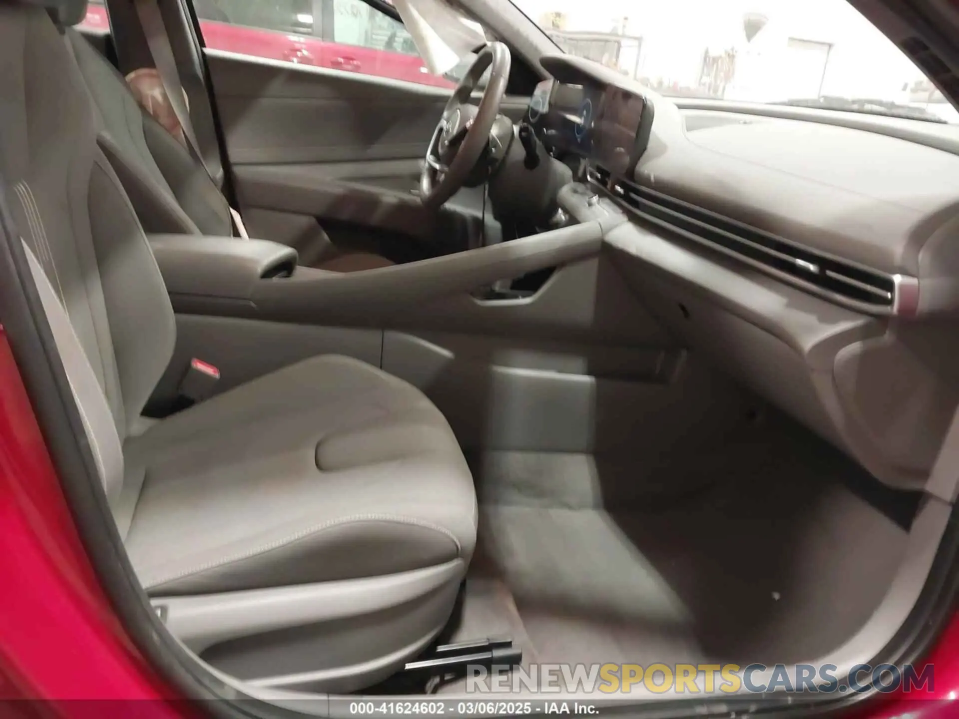 5 Photograph of a damaged car KMHLS4AG0PU401184 HYUNDAI ELANTRA 2023