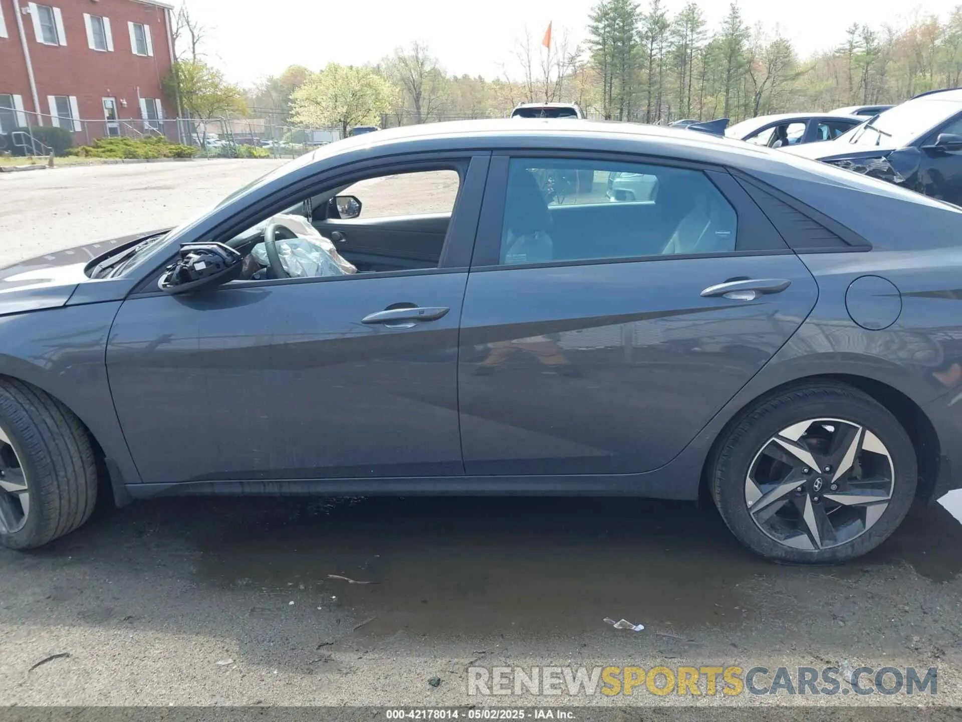 15 Photograph of a damaged car KMHLS4AG0PU616452 HYUNDAI ELANTRA 2023
