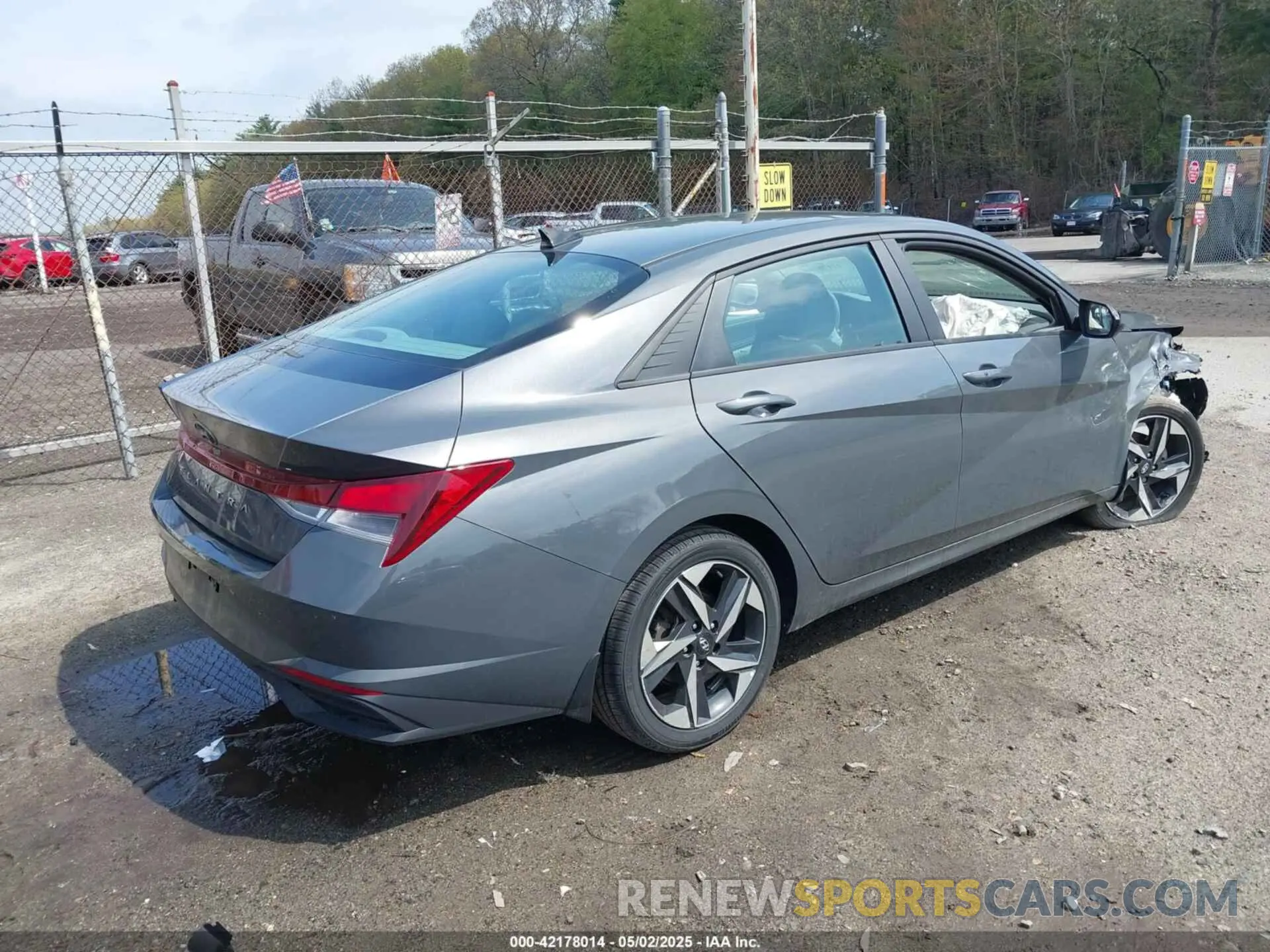 4 Photograph of a damaged car KMHLS4AG0PU616452 HYUNDAI ELANTRA 2023