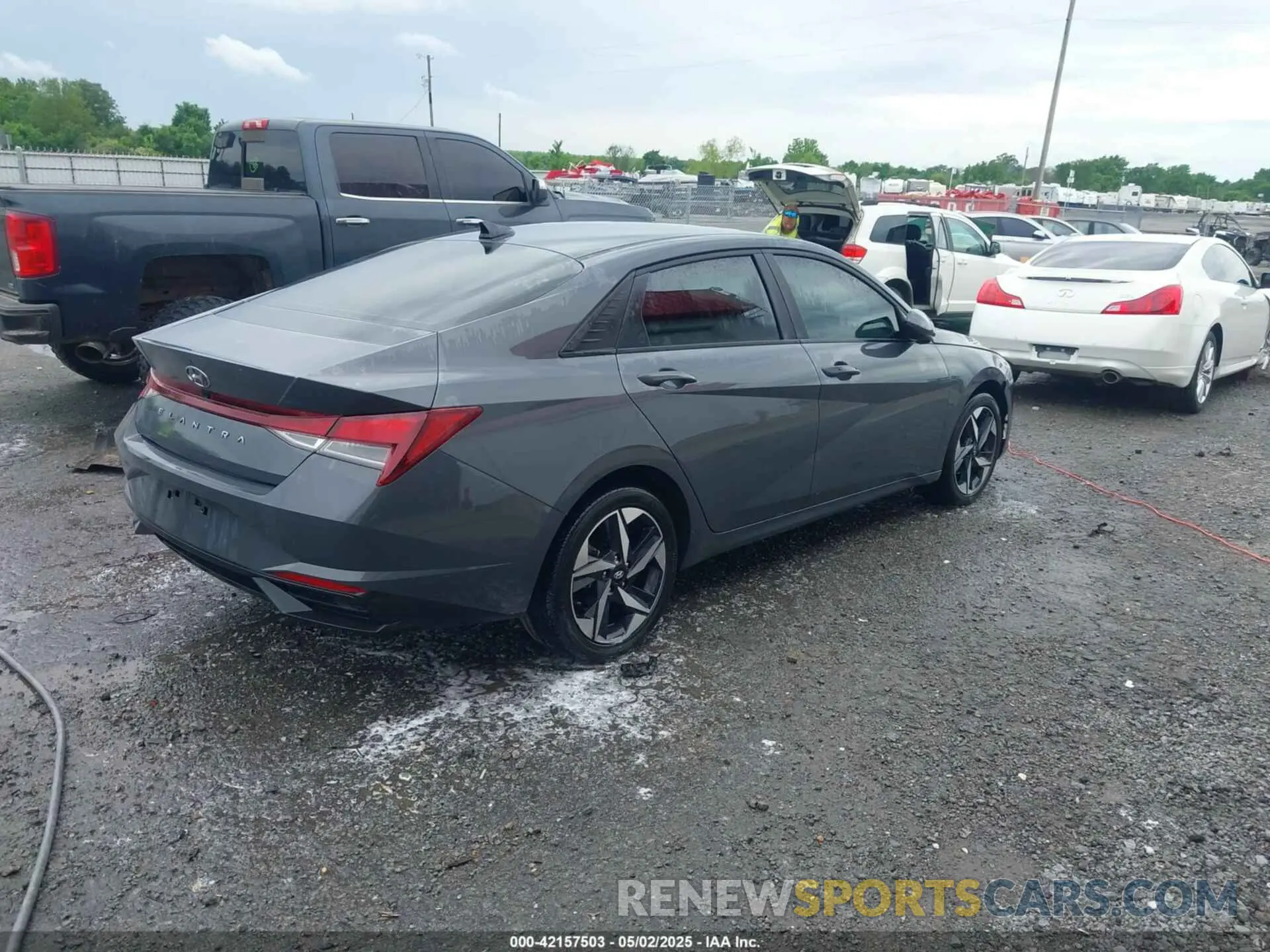 4 Photograph of a damaged car KMHLS4AG0PU626379 HYUNDAI ELANTRA 2023