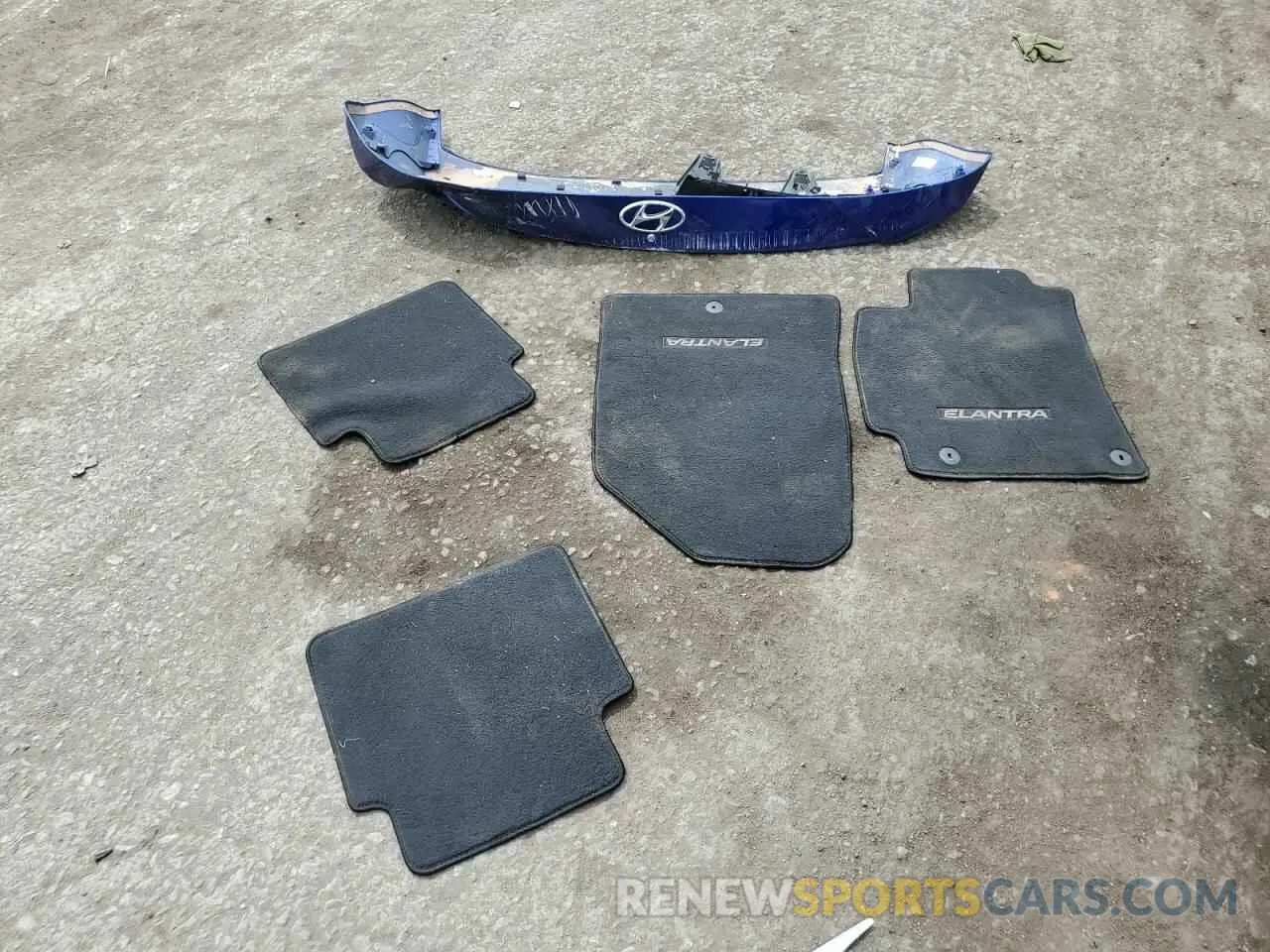 12 Photograph of a damaged car KMHLS4AG1PU401159 HYUNDAI ELANTRA 2023
