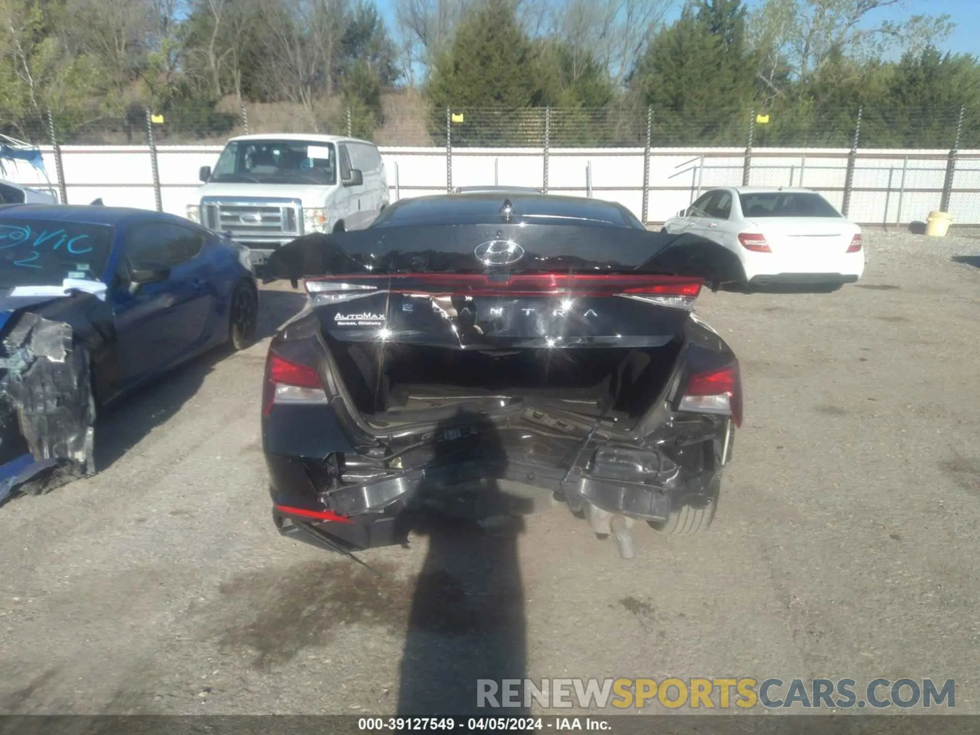 16 Photograph of a damaged car KMHLS4AG1PU424103 HYUNDAI ELANTRA 2023