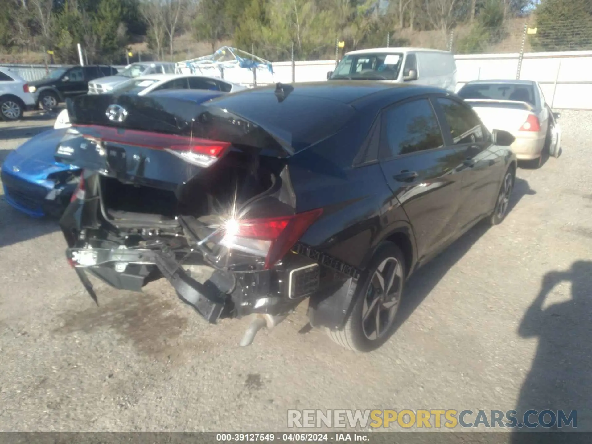 4 Photograph of a damaged car KMHLS4AG1PU424103 HYUNDAI ELANTRA 2023