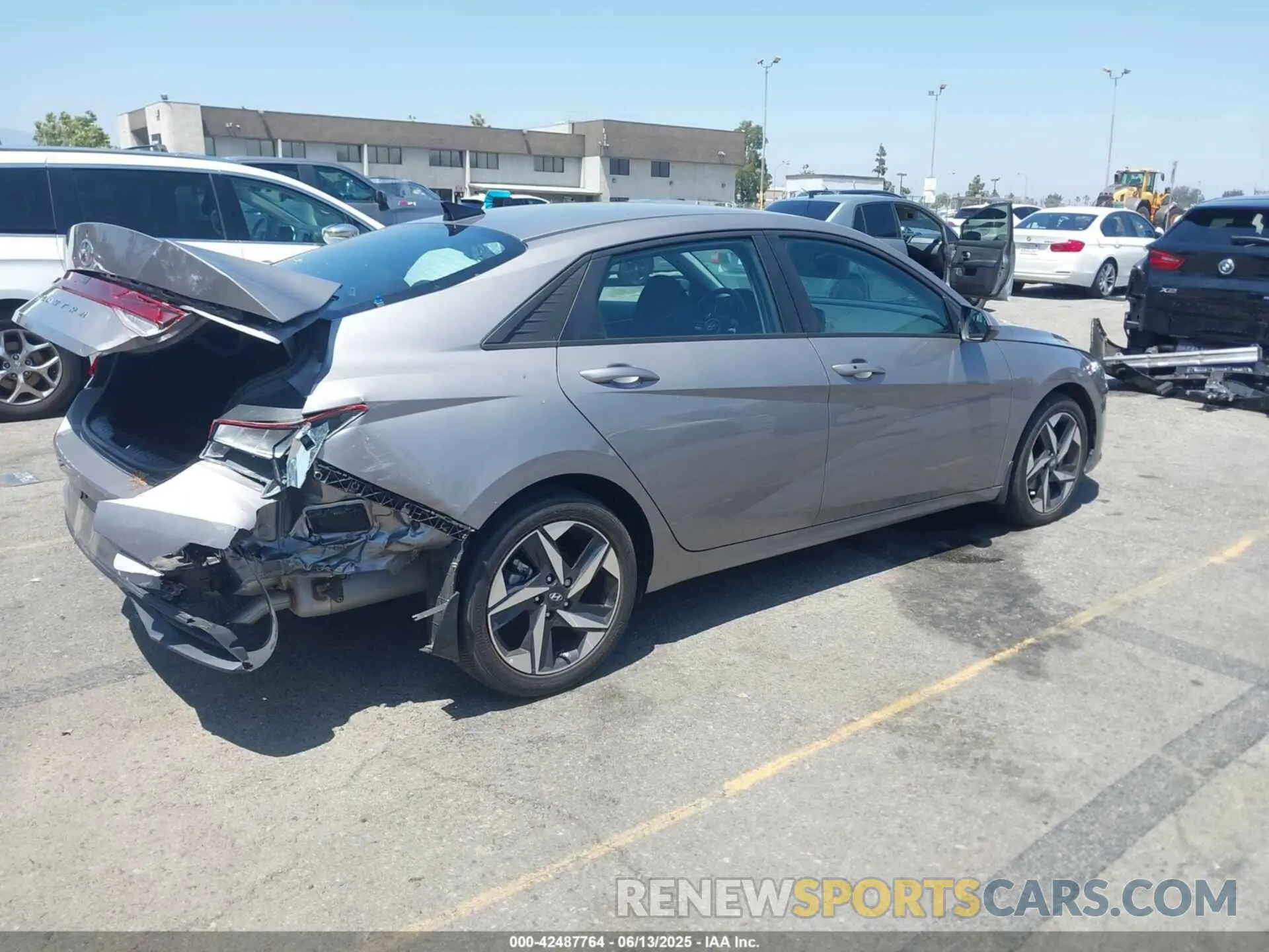 4 Photograph of a damaged car KMHLS4AG1PU577130 HYUNDAI ELANTRA 2023