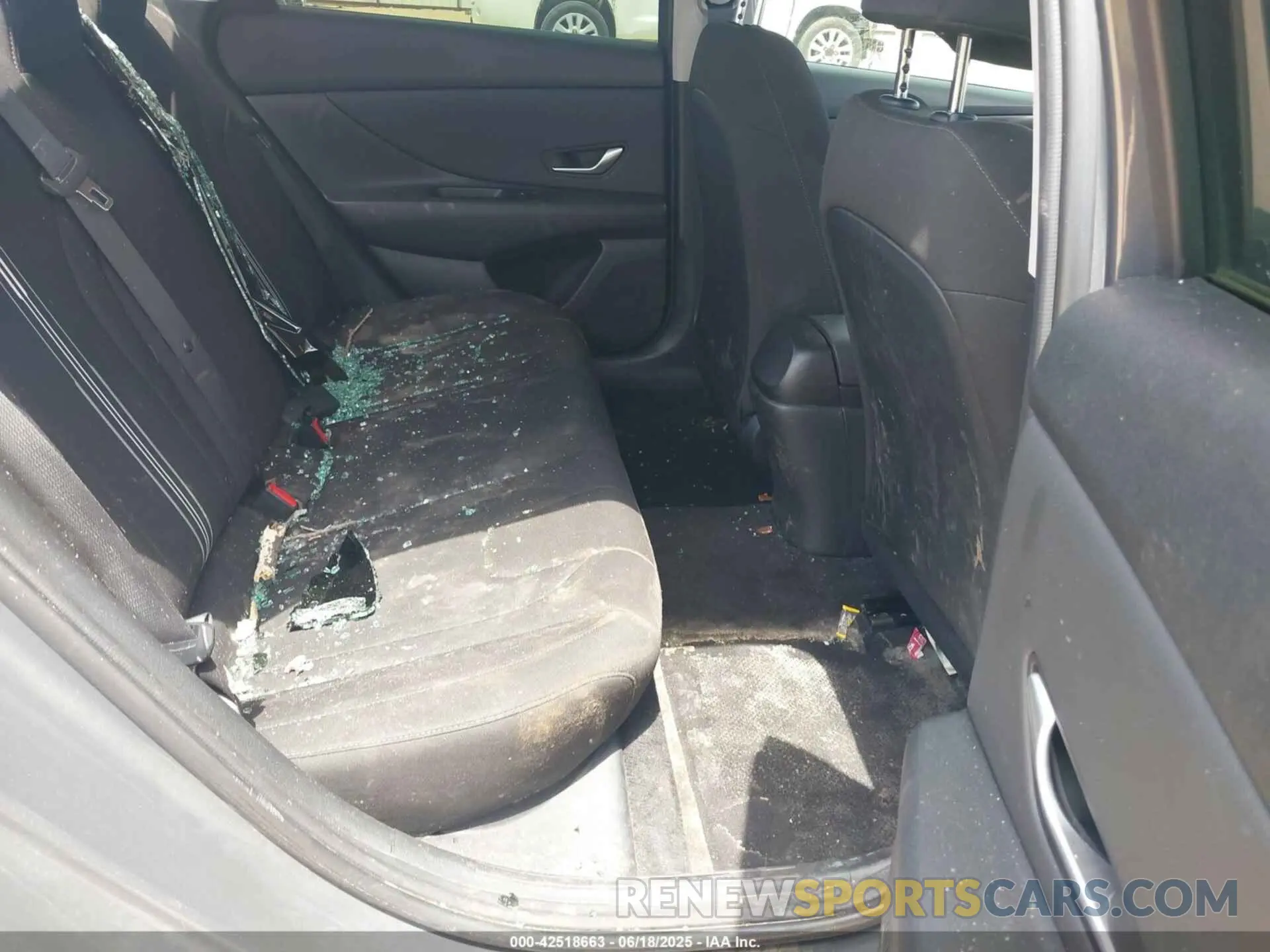 8 Photograph of a damaged car KMHLS4AG1PU579282 HYUNDAI ELANTRA 2023