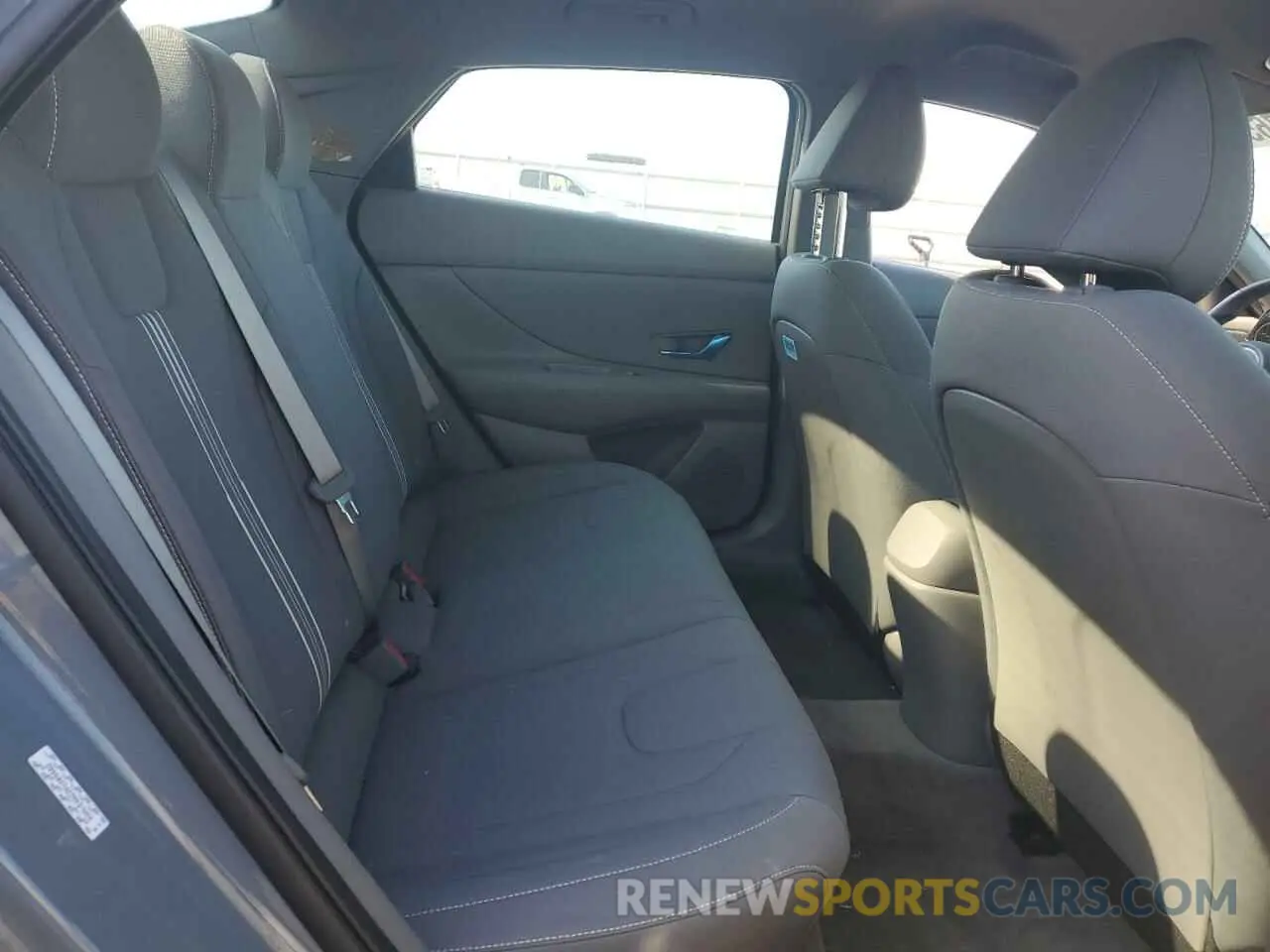 10 Photograph of a damaged car KMHLS4AG2PU409402 HYUNDAI ELANTRA 2023