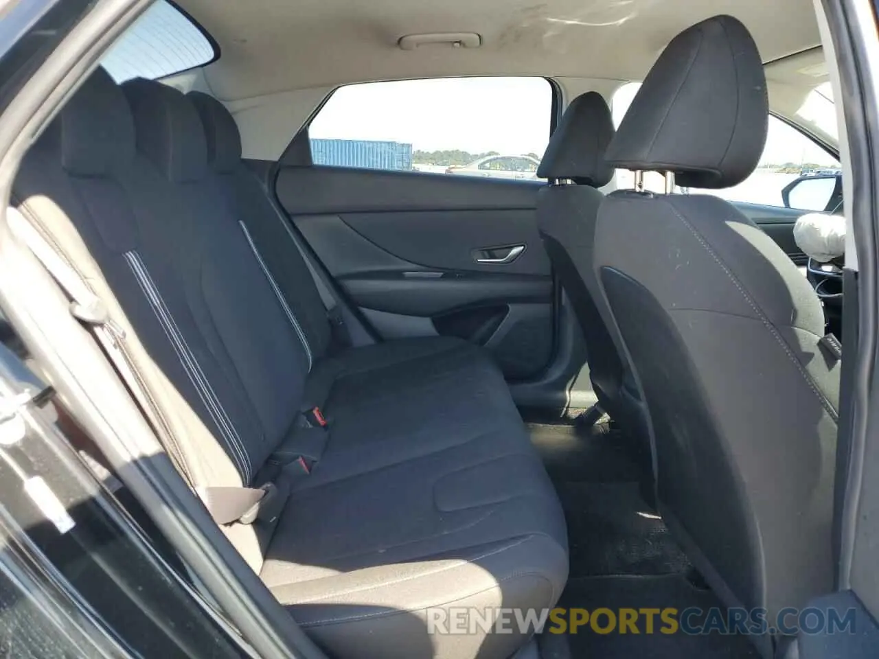 10 Photograph of a damaged car KMHLS4AG2PU410937 HYUNDAI ELANTRA 2023